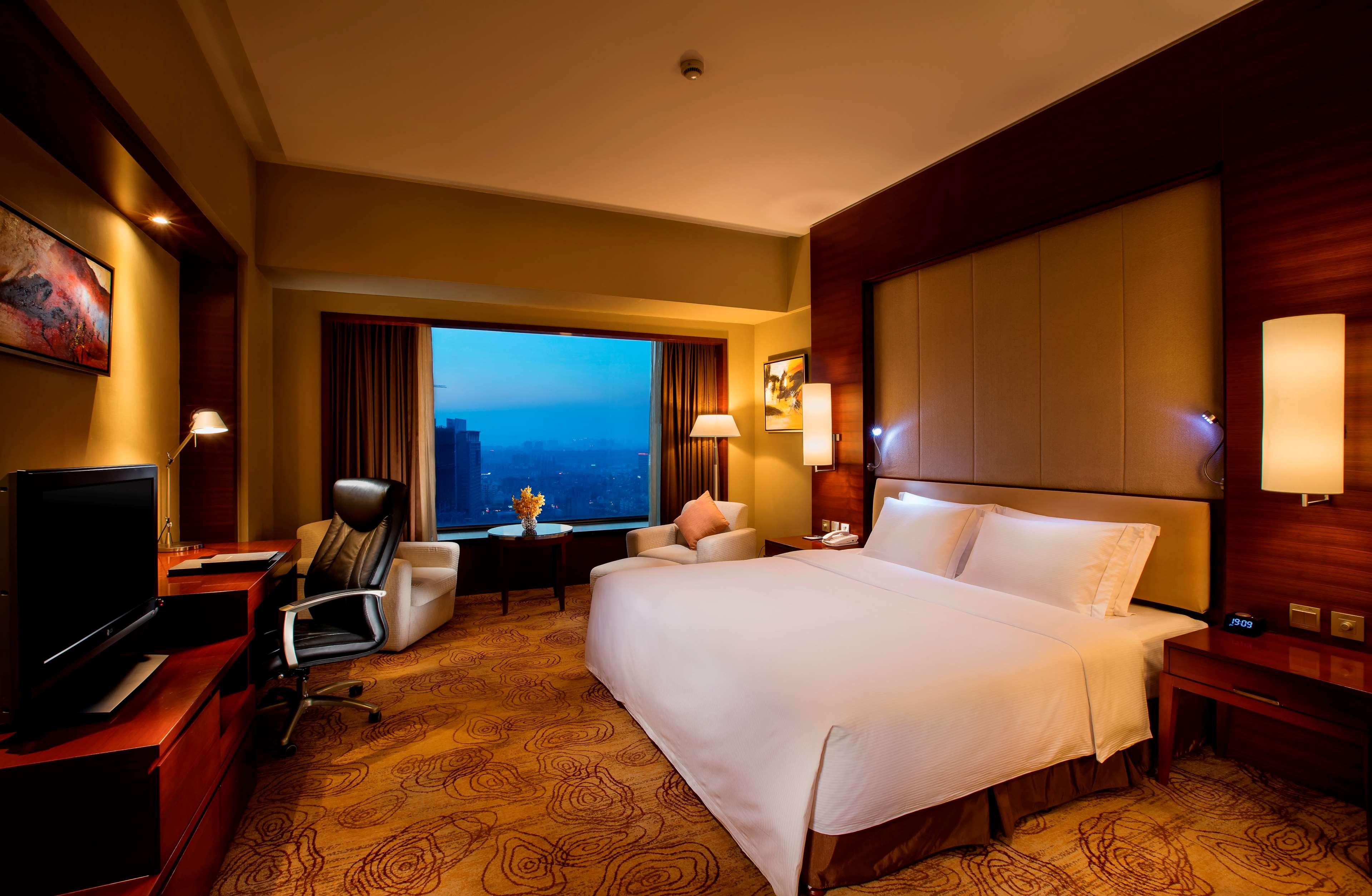 Double Executive King Bed