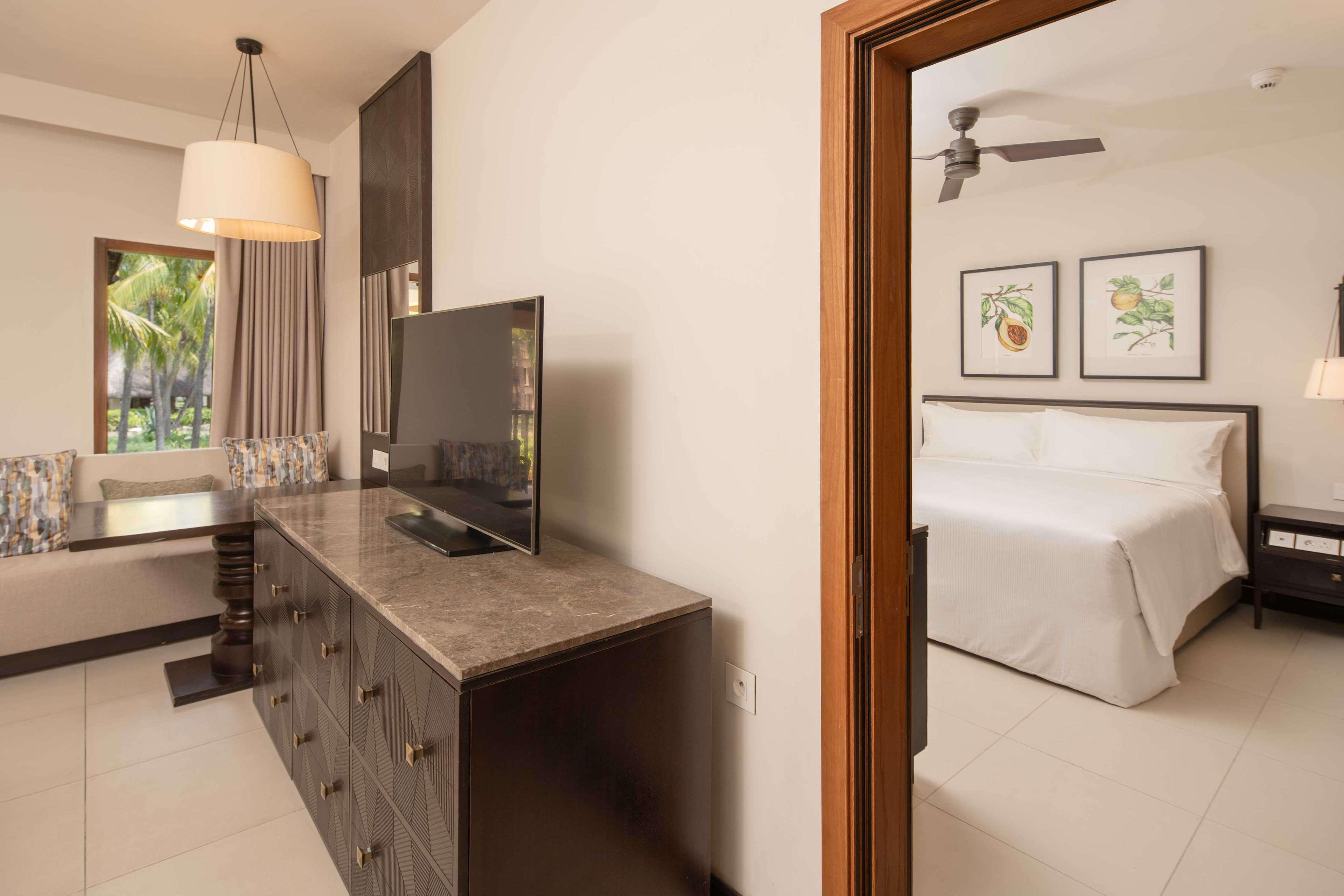 Double Deluxe King Bed