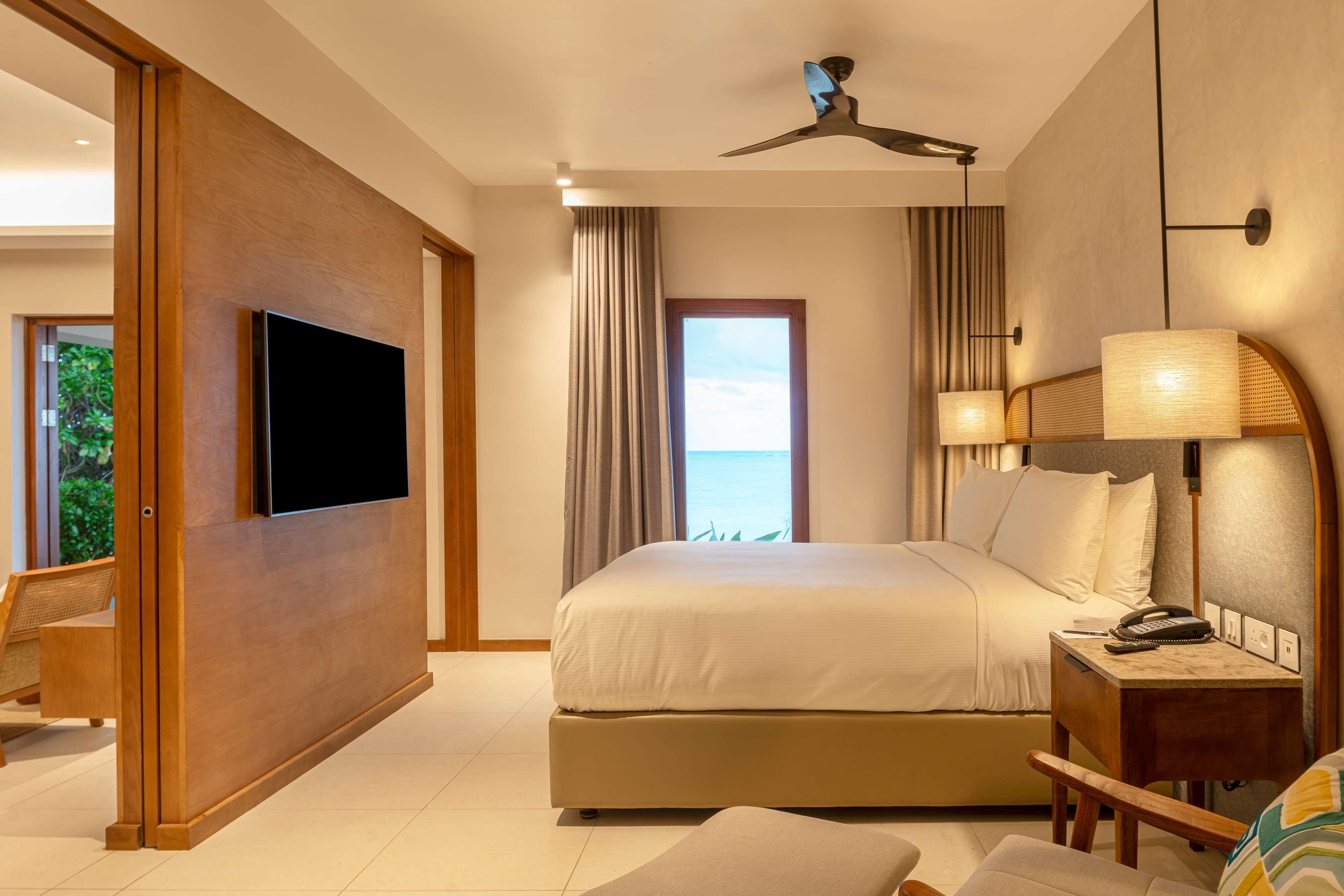 Junior Suite Beach Front