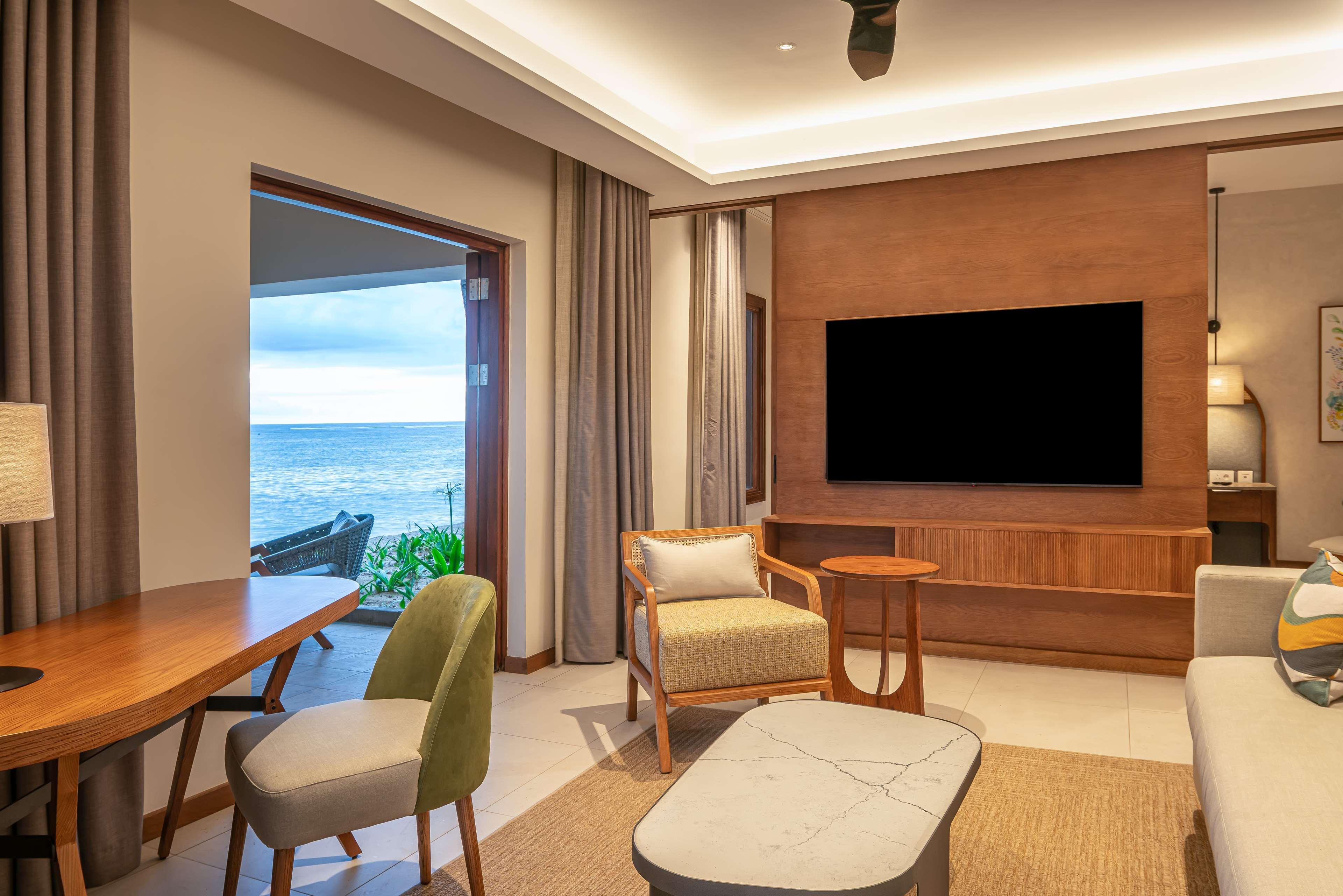 Junior Suite Beach Front