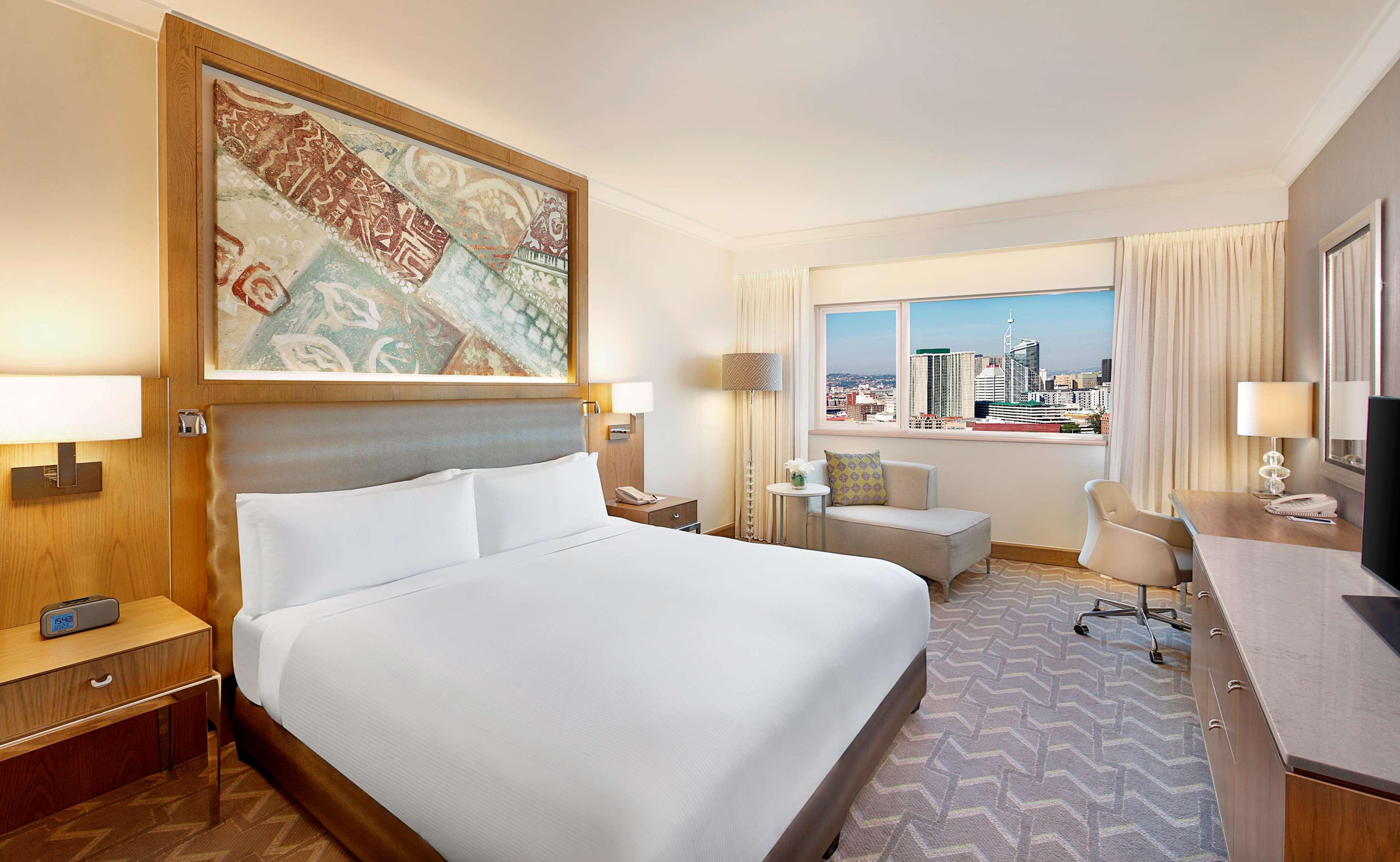 Room Connecting Room