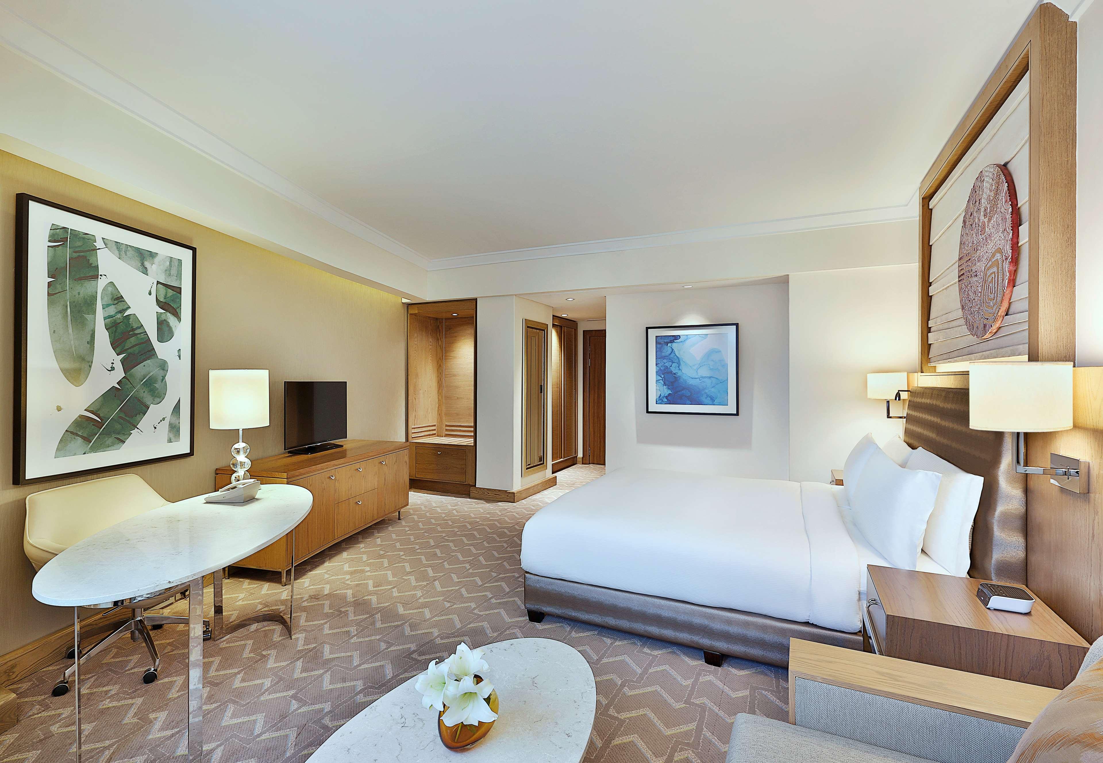 Double Deluxe King Bed