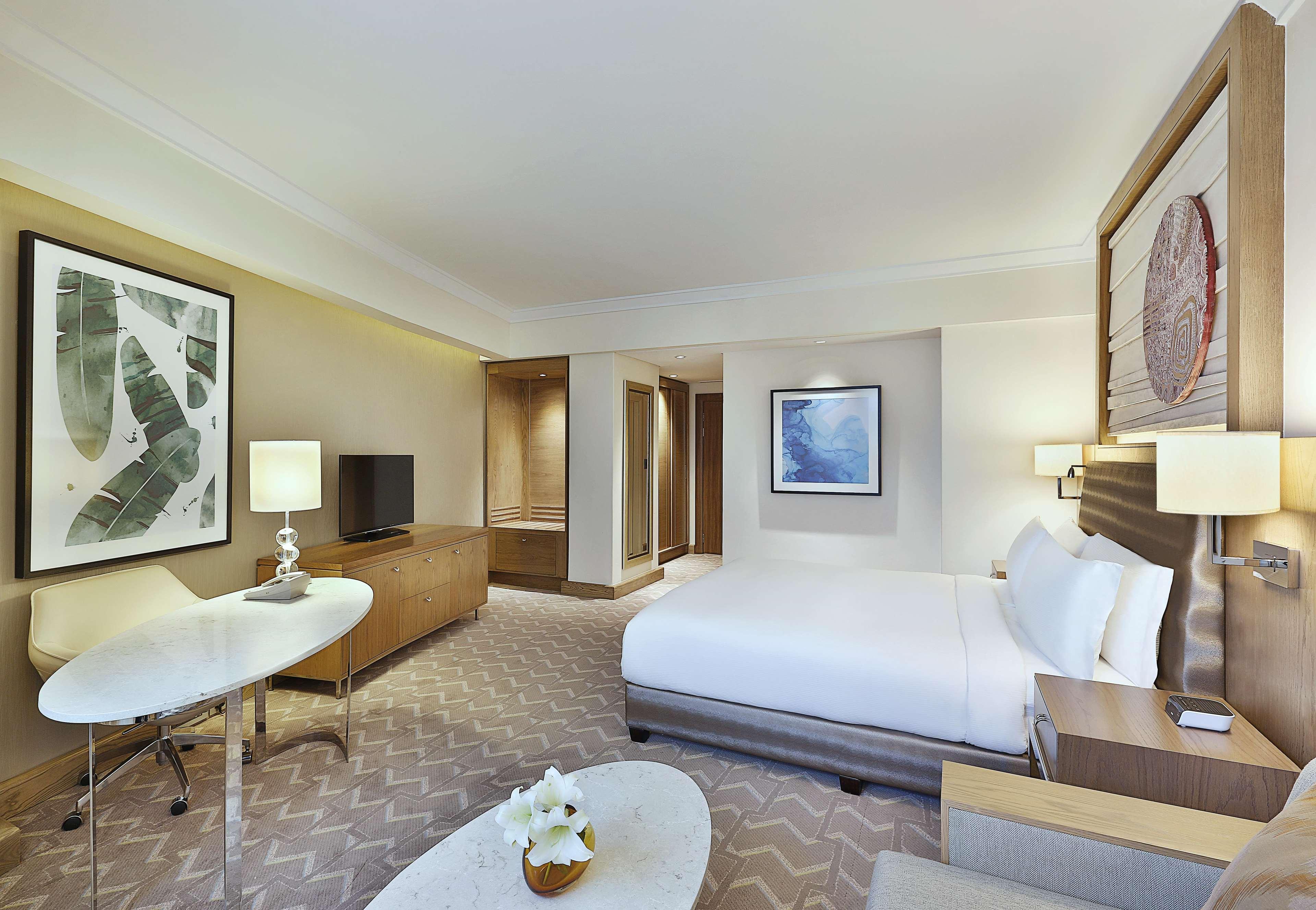 Double Deluxe King Bed