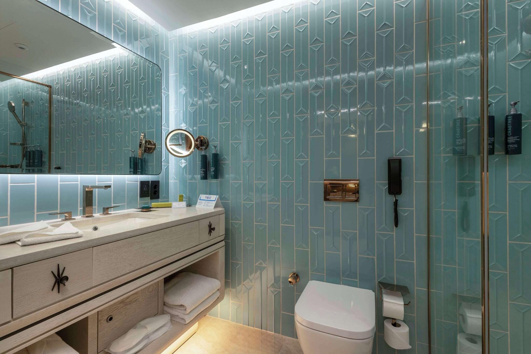 Quadruple Deluxe with Views