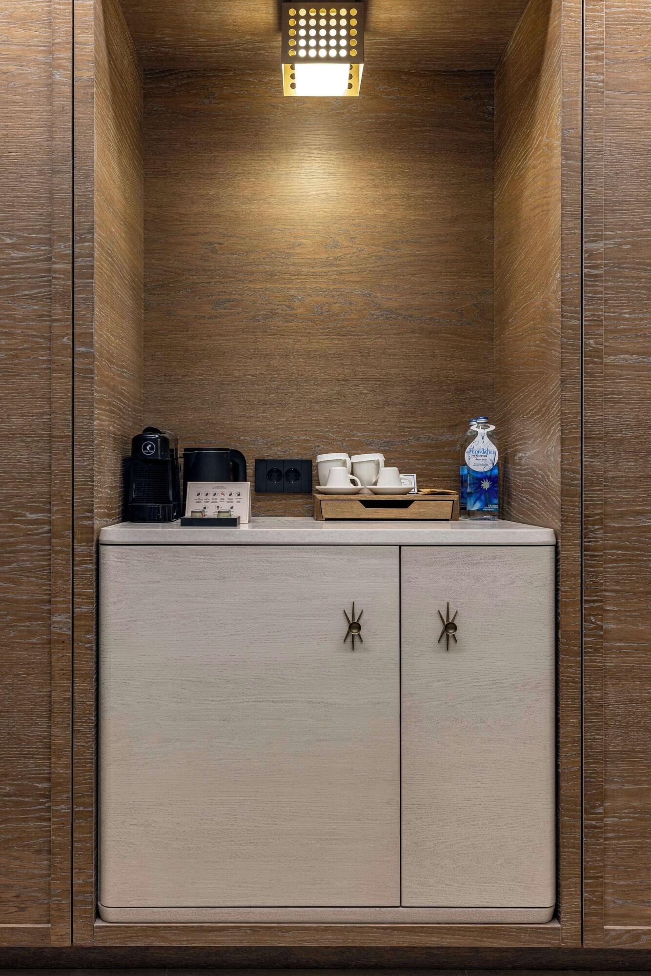 Quadruple Deluxe with Views