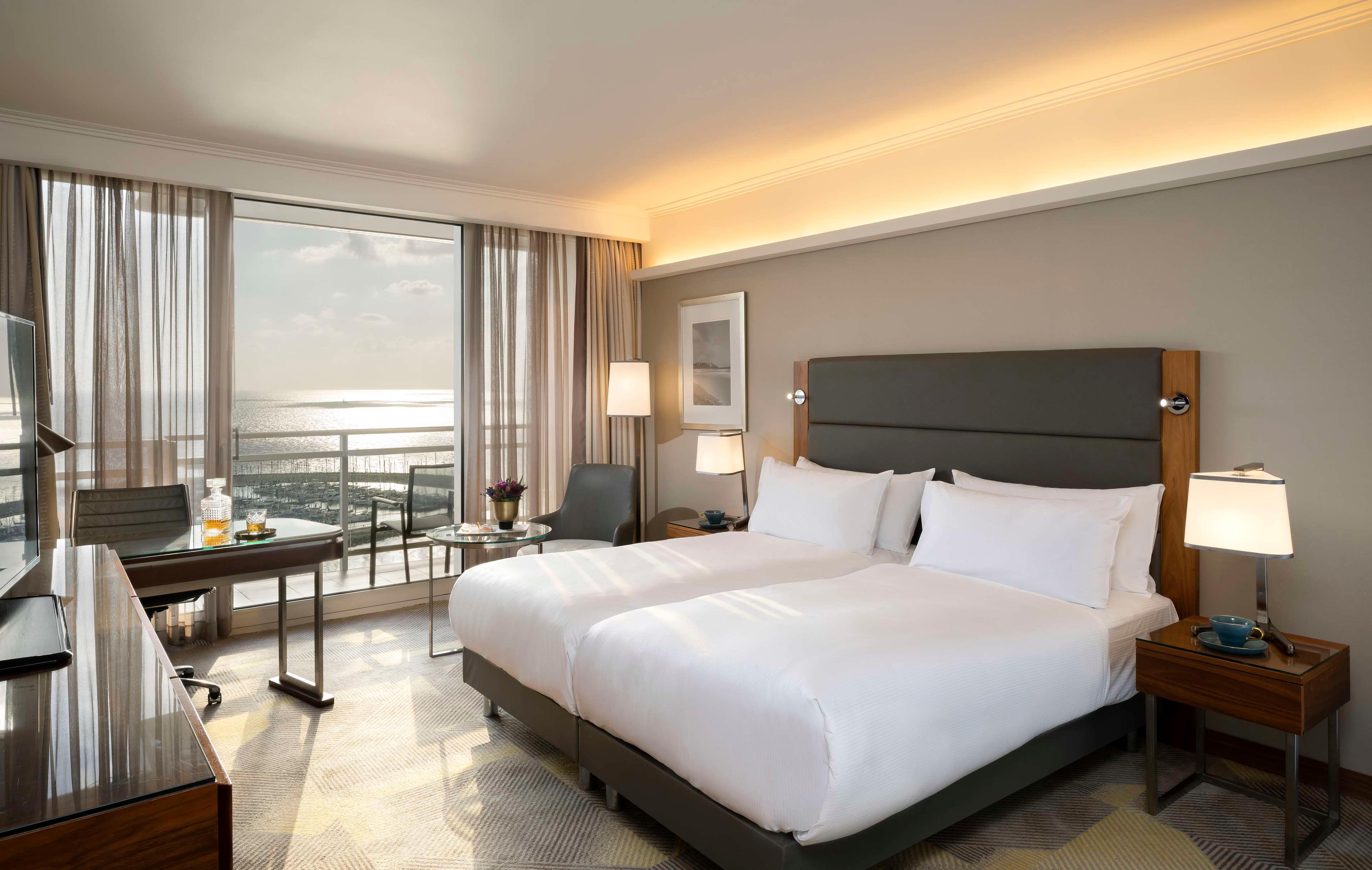 Twin Executive Sea View