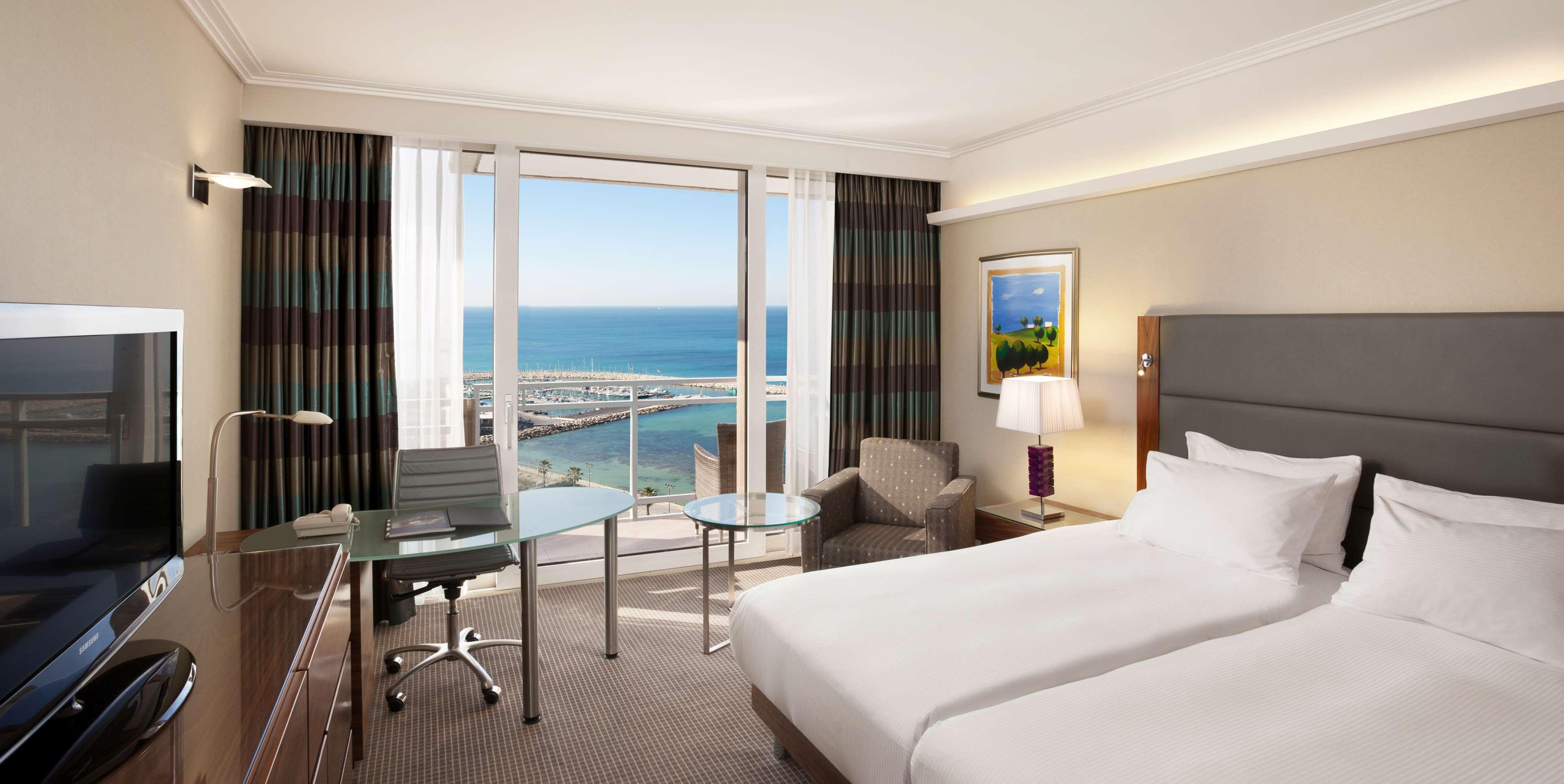 Twin Executive Sea View