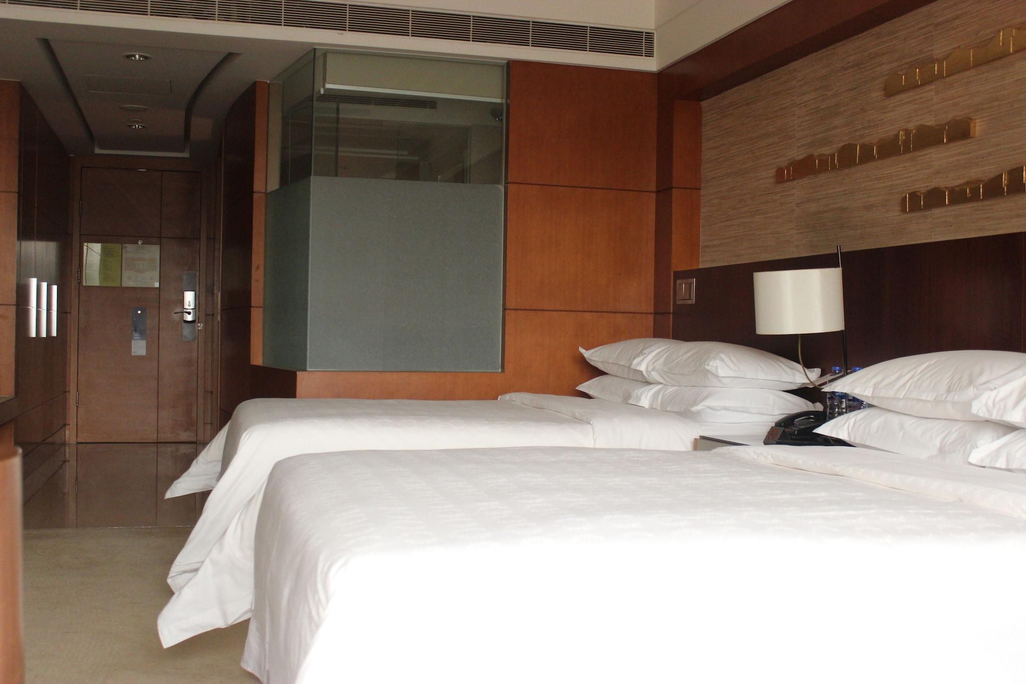 Double City View King Bed