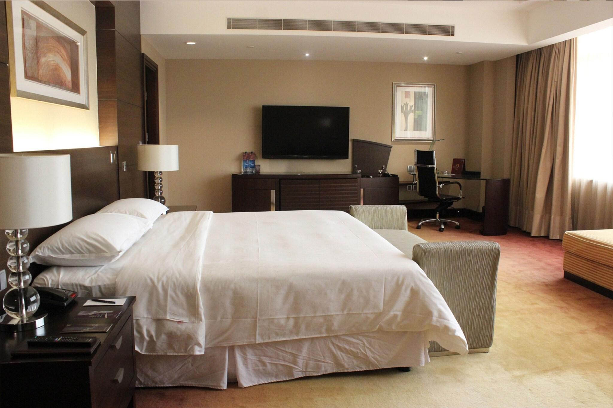 Double City View King Bed