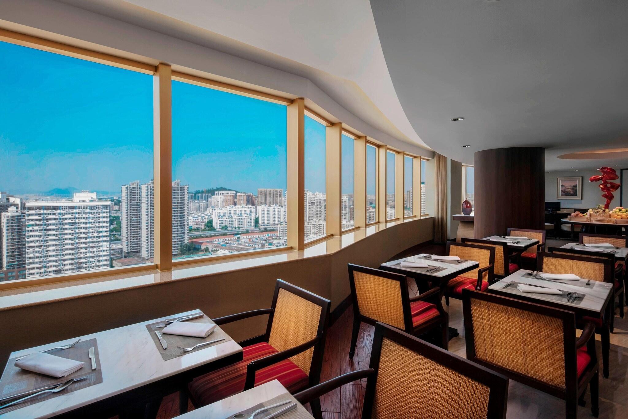 Quadruple Club City View