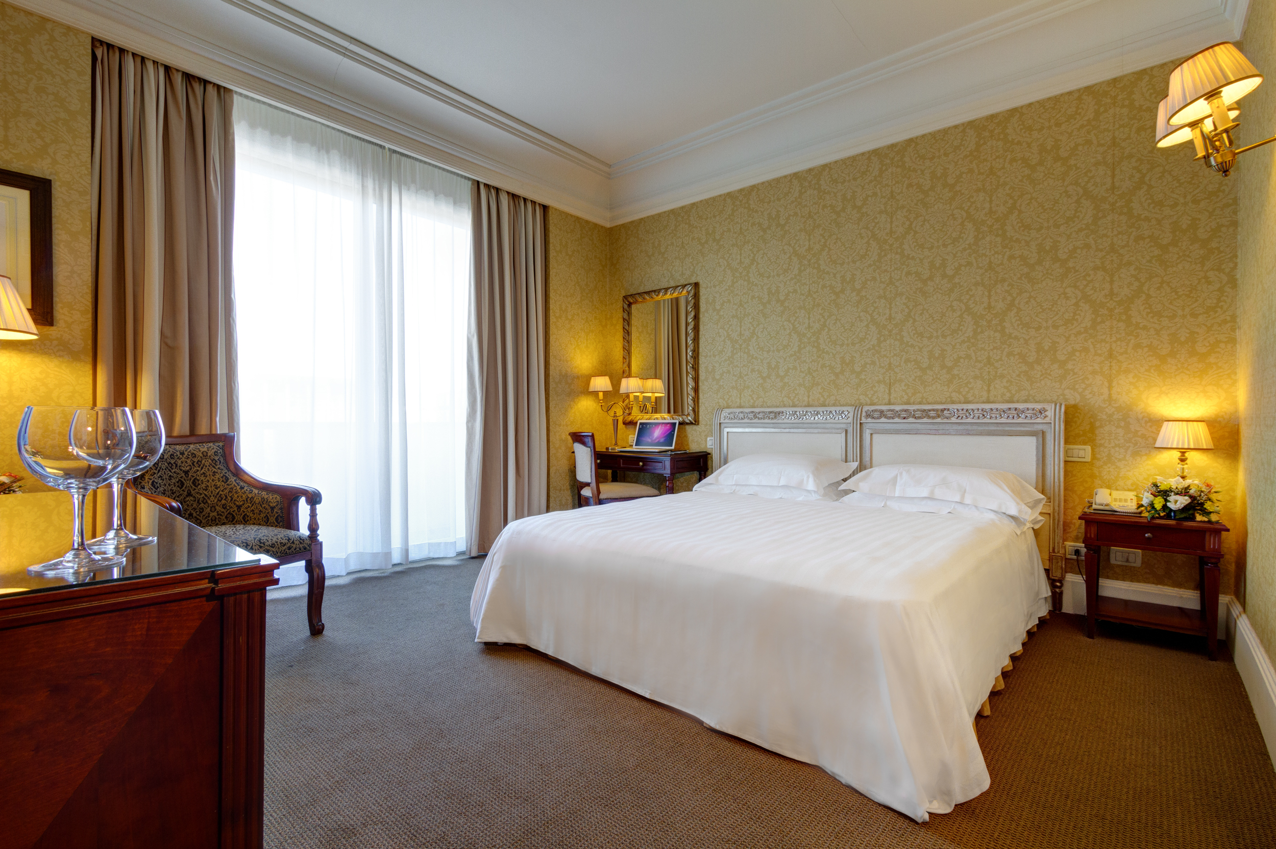 Double Single Superior