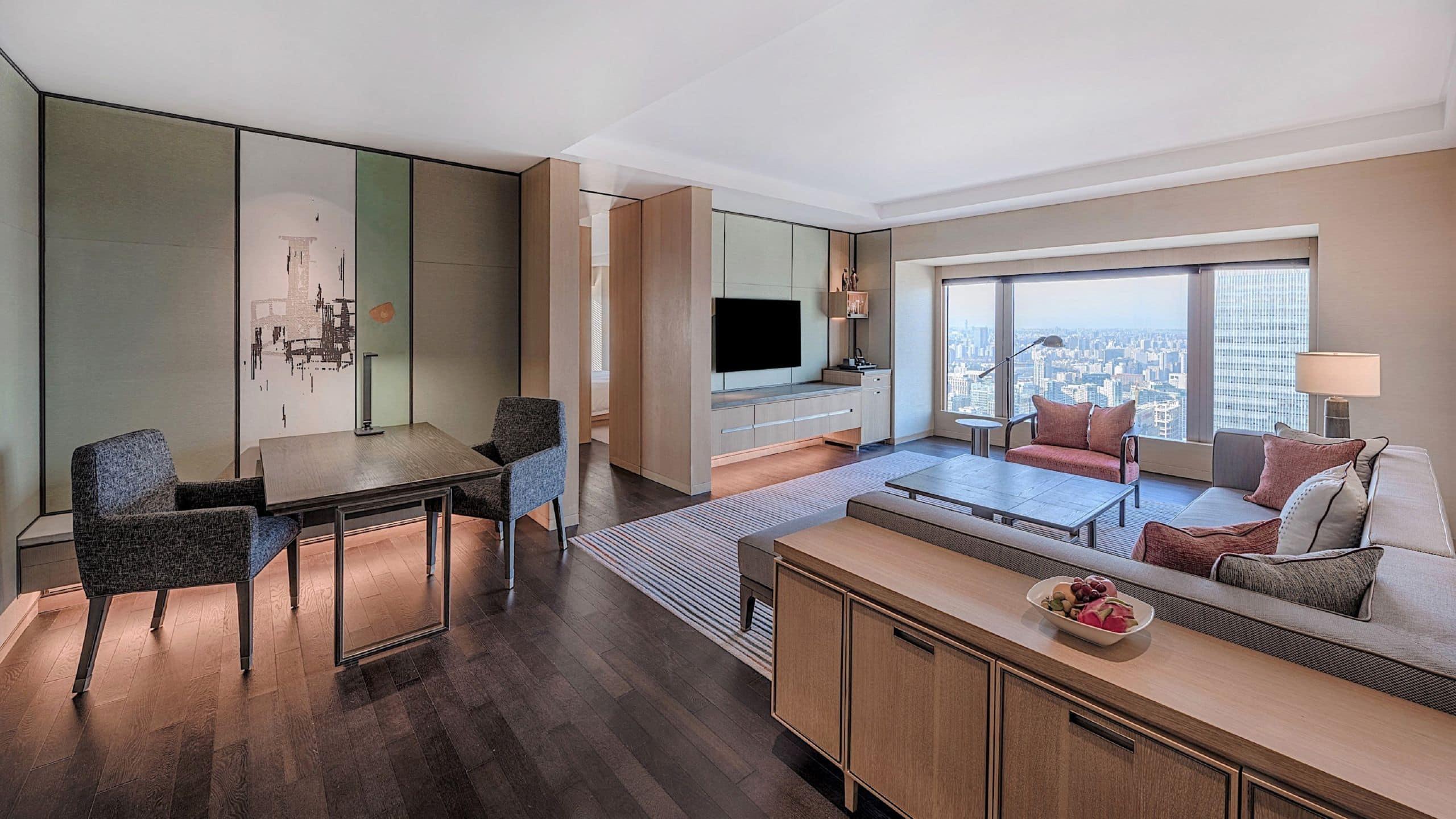 Suite Deluxe King Bed