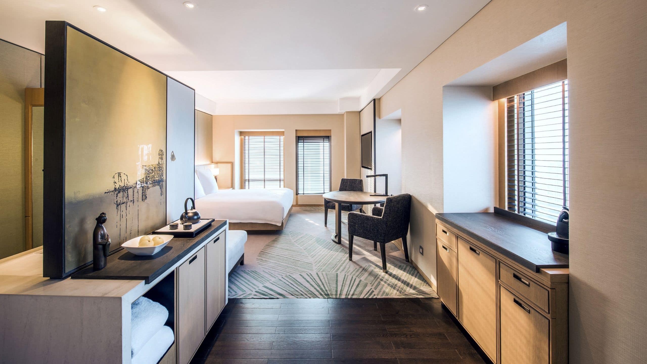 Double Deluxe King Bed