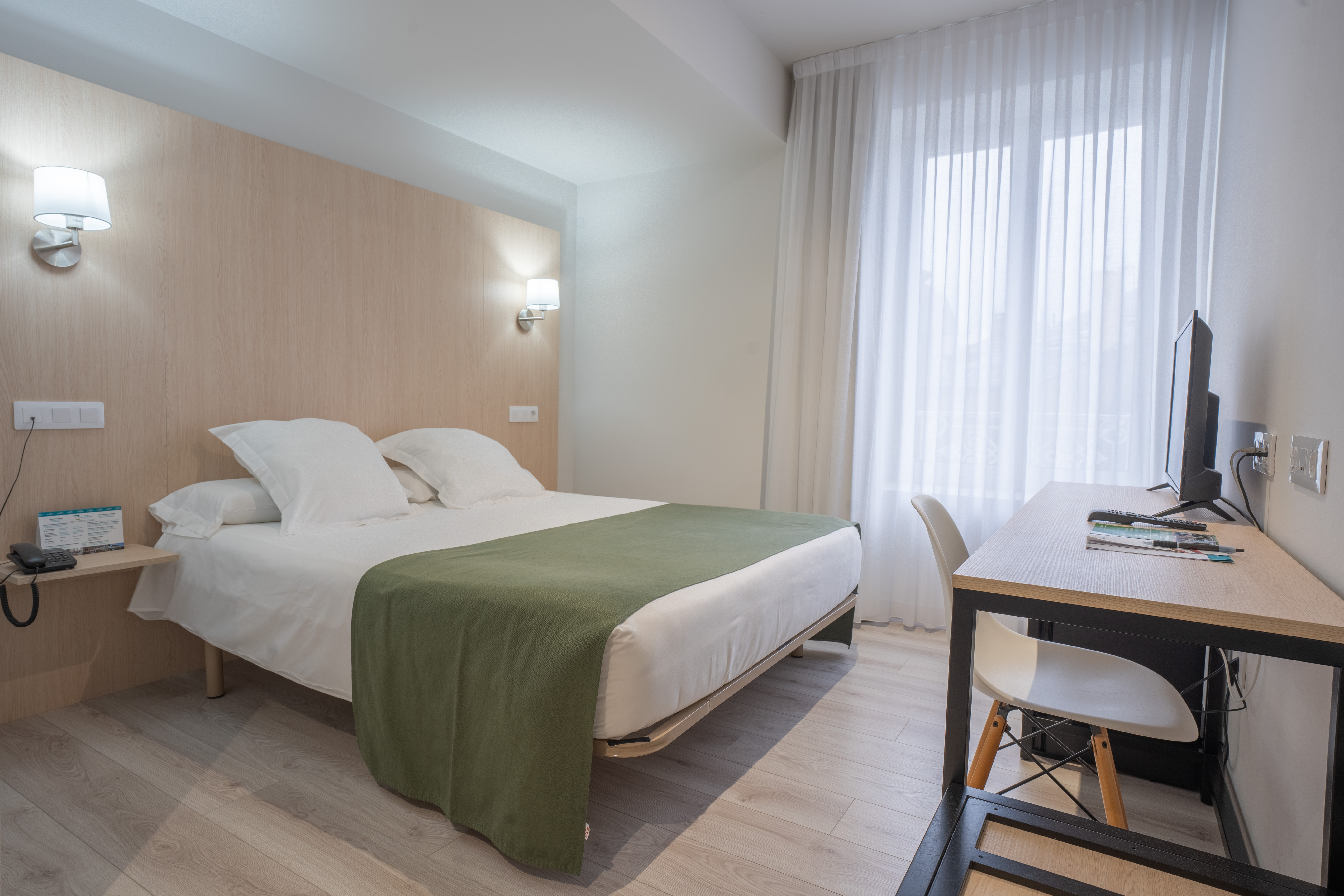 Quadruple Connecting Room