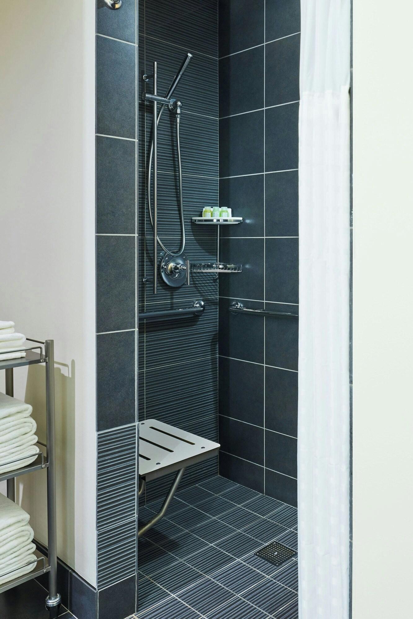 Quadruple Two Queen Beds