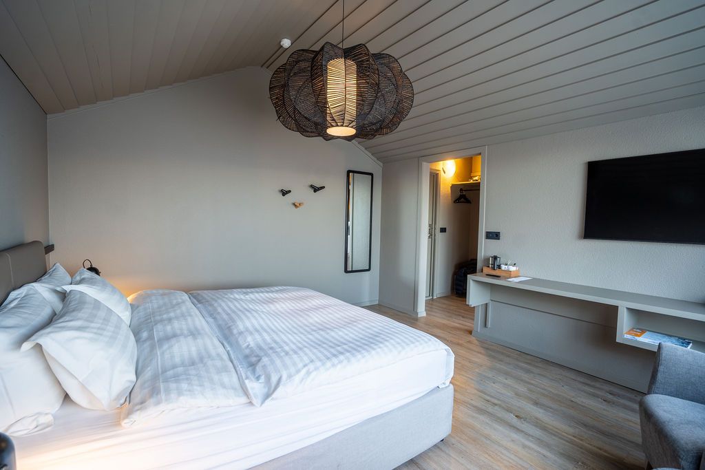 Double or Twin Standard