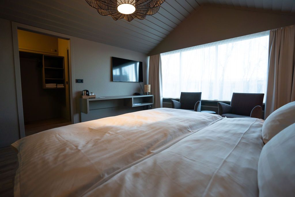 Double or Twin Standard