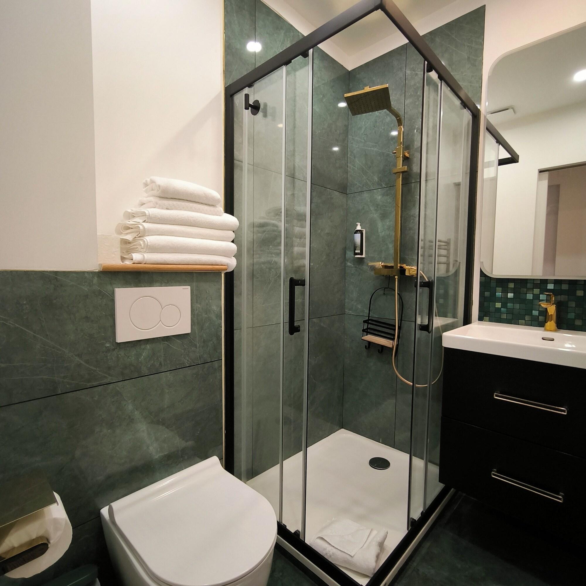 Quadruple Two Double Beds