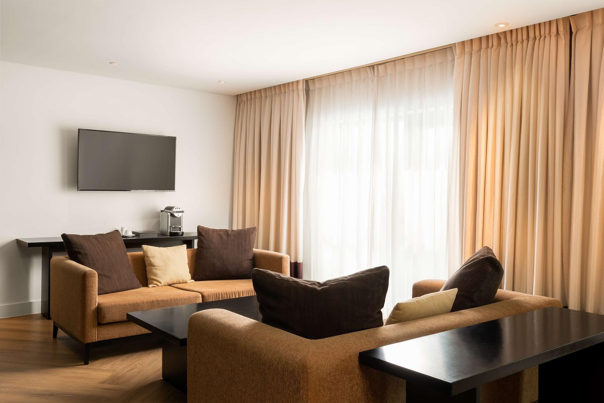 Suite King Bed One Bedroom 