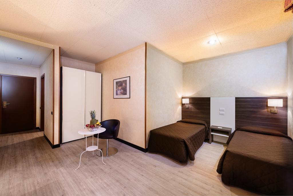 Double or Twin Standard