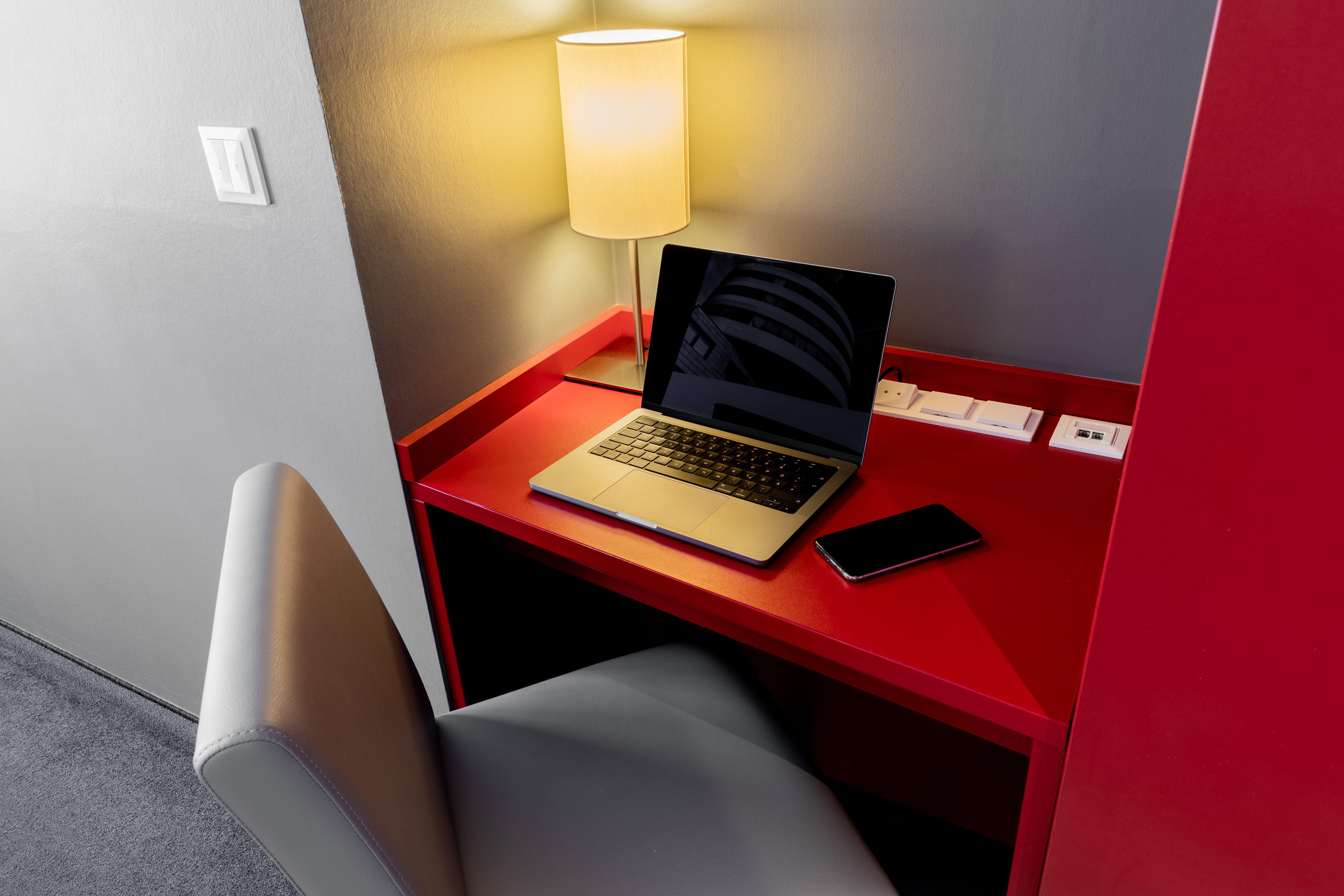 Double Queen Size Bed