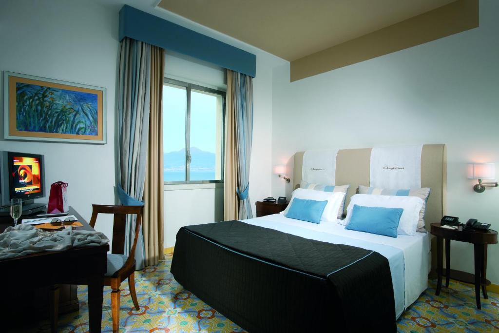 Double or Twin Superior Sea View