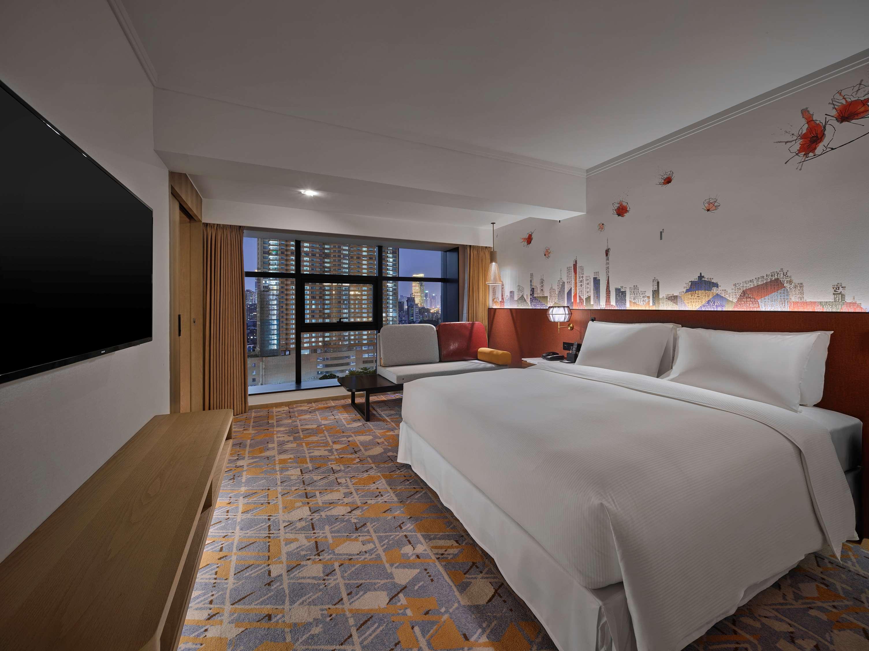 Suite Deluxe King Bed