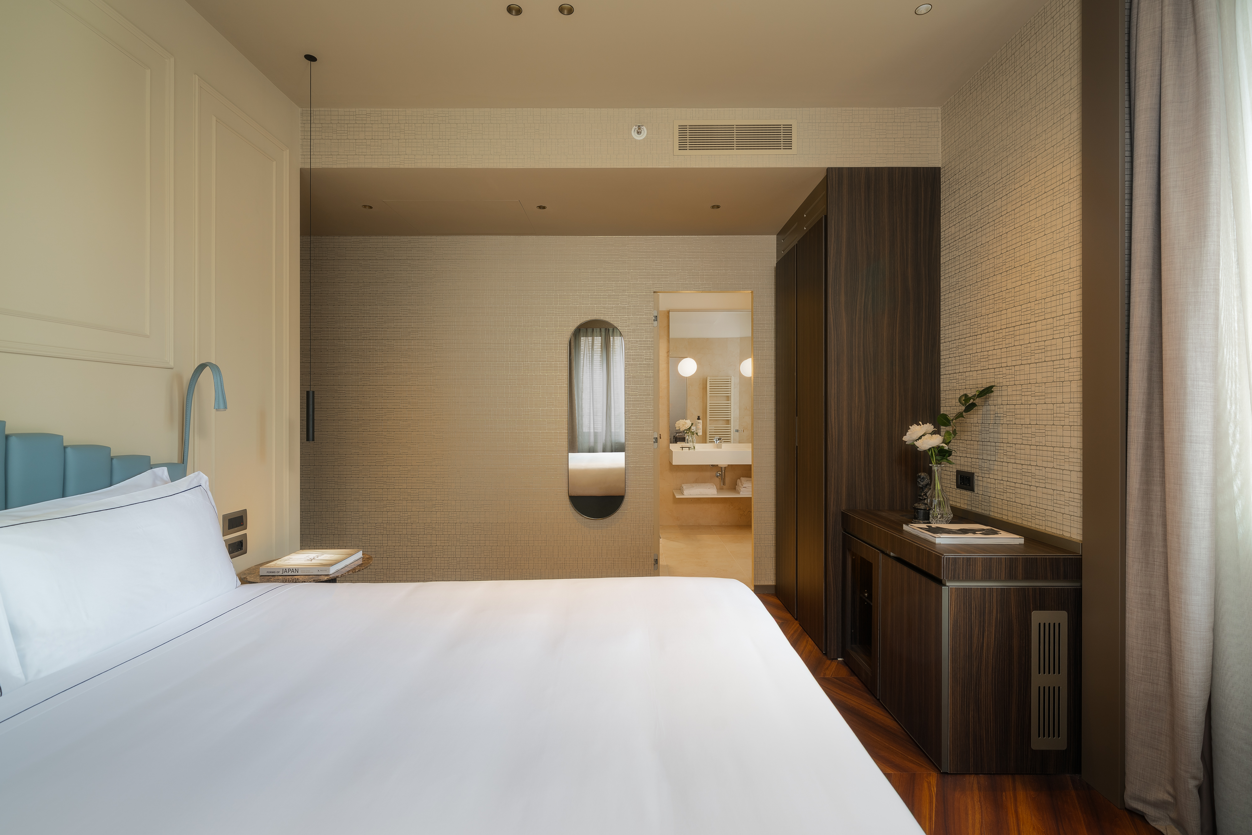 Double Deluxe King Bed