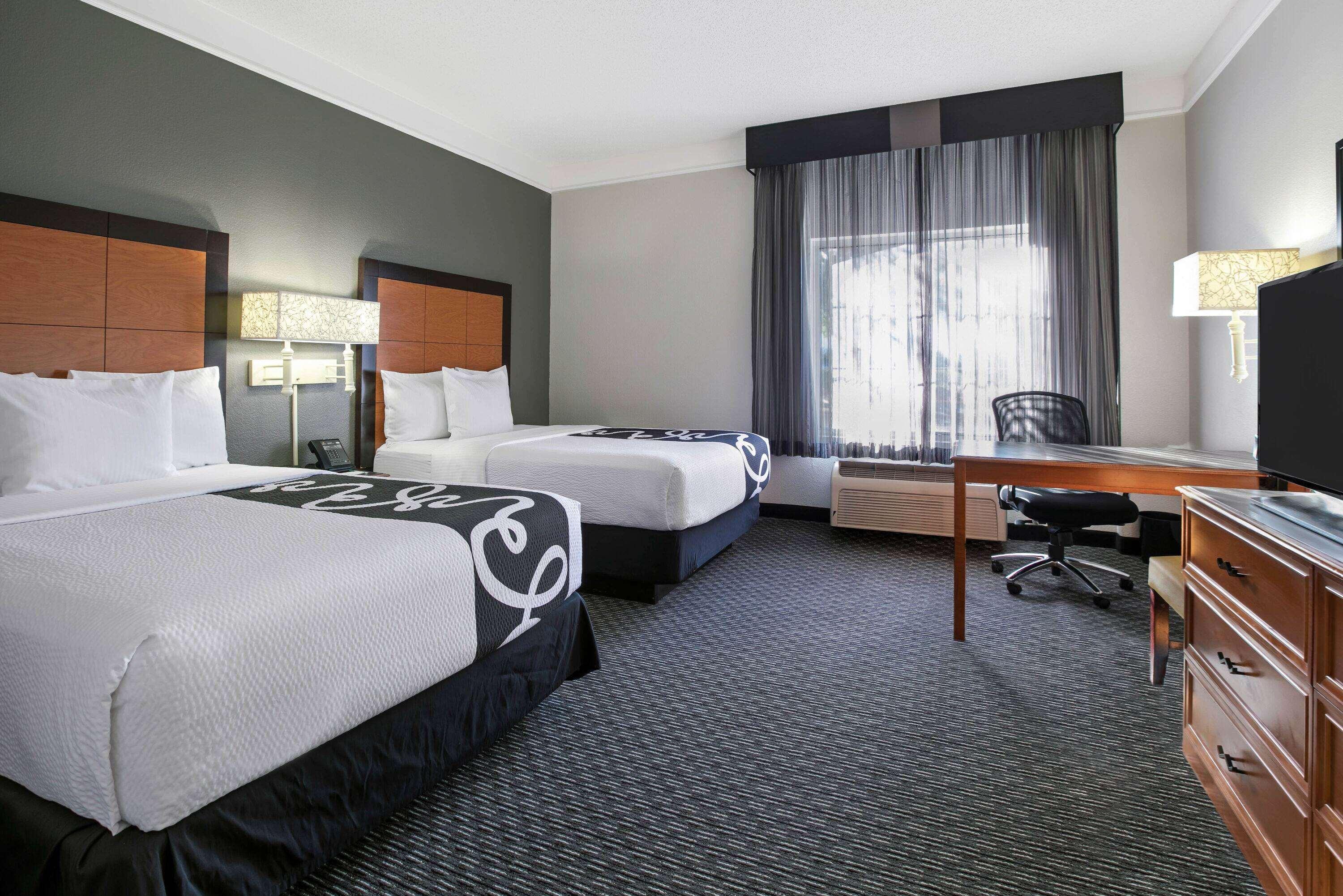 Double Deluxe Two Queen Beds