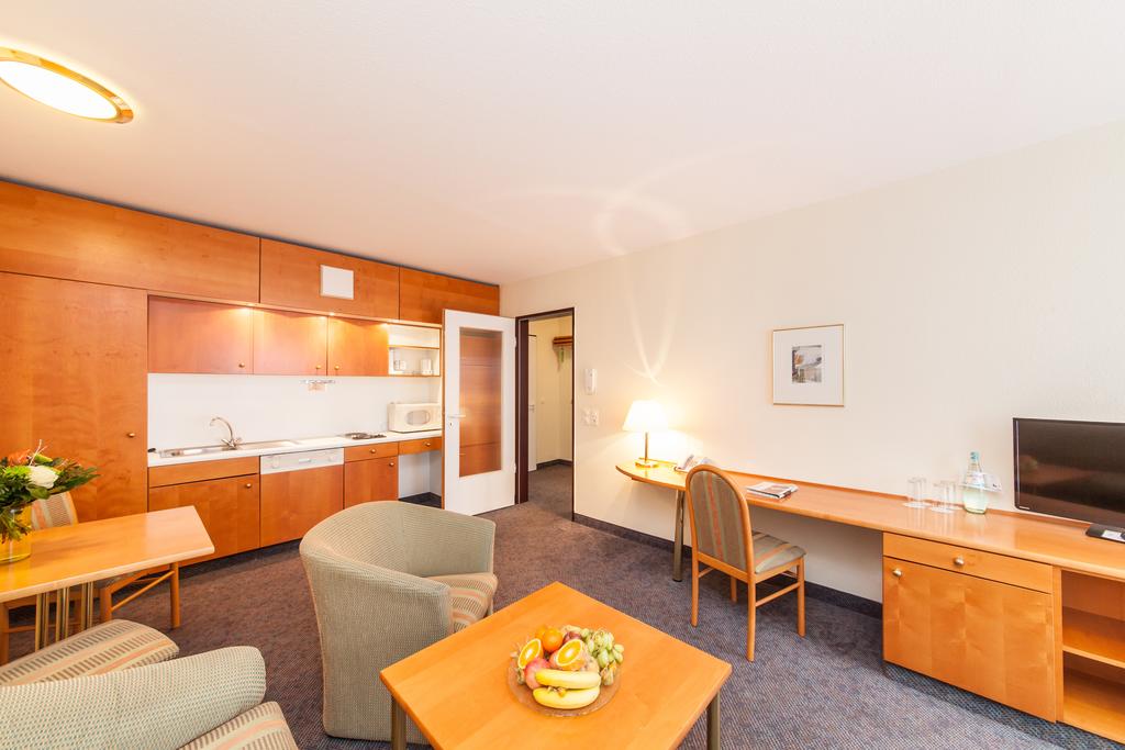 Apartment Capacity 3