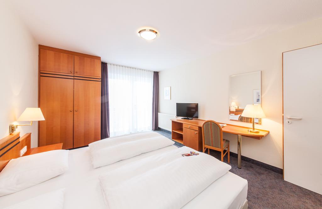 Apartment Capacity 2