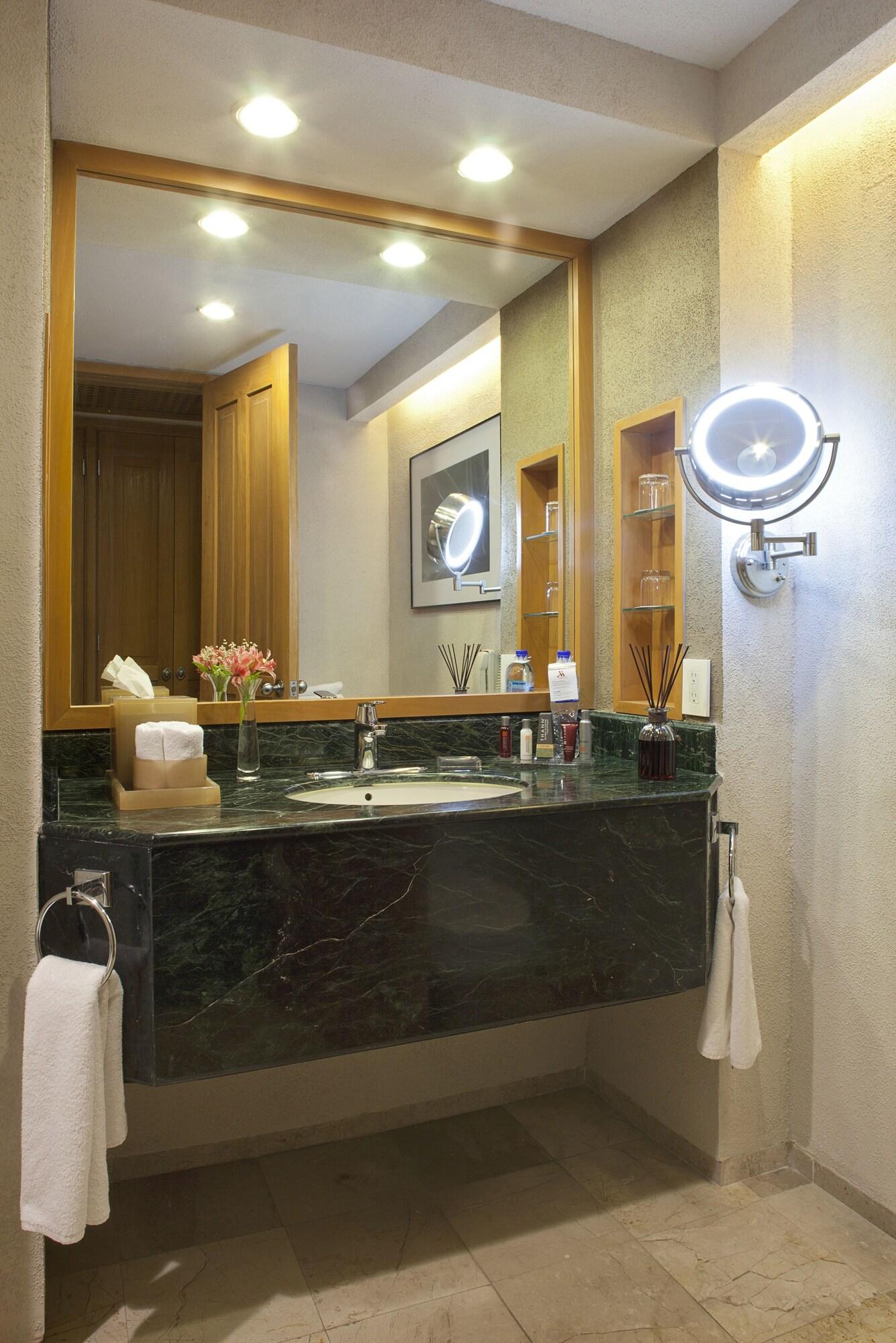 Quadruple Executive Non Smoking