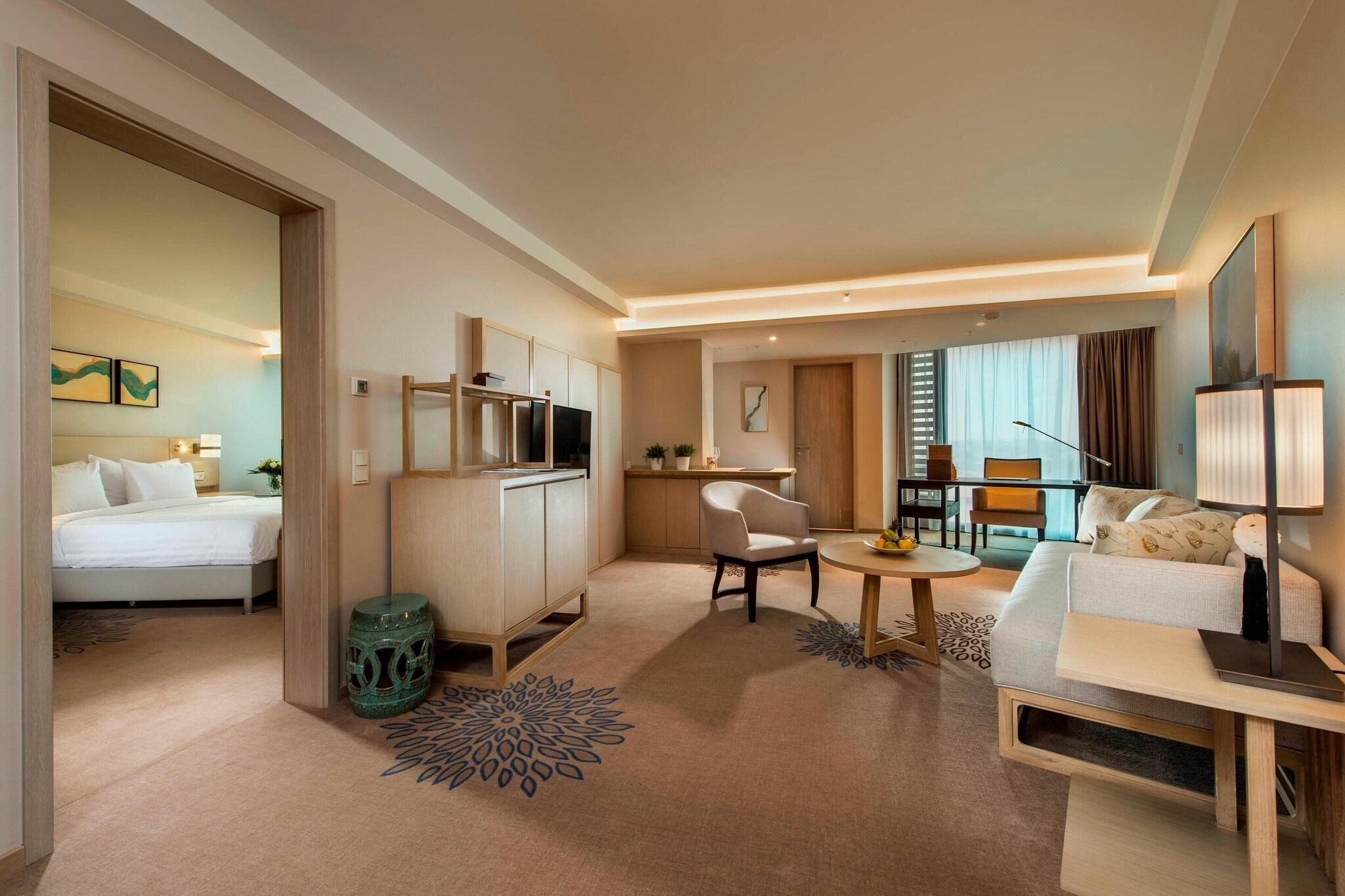 Suite King Bed One Bedroom 