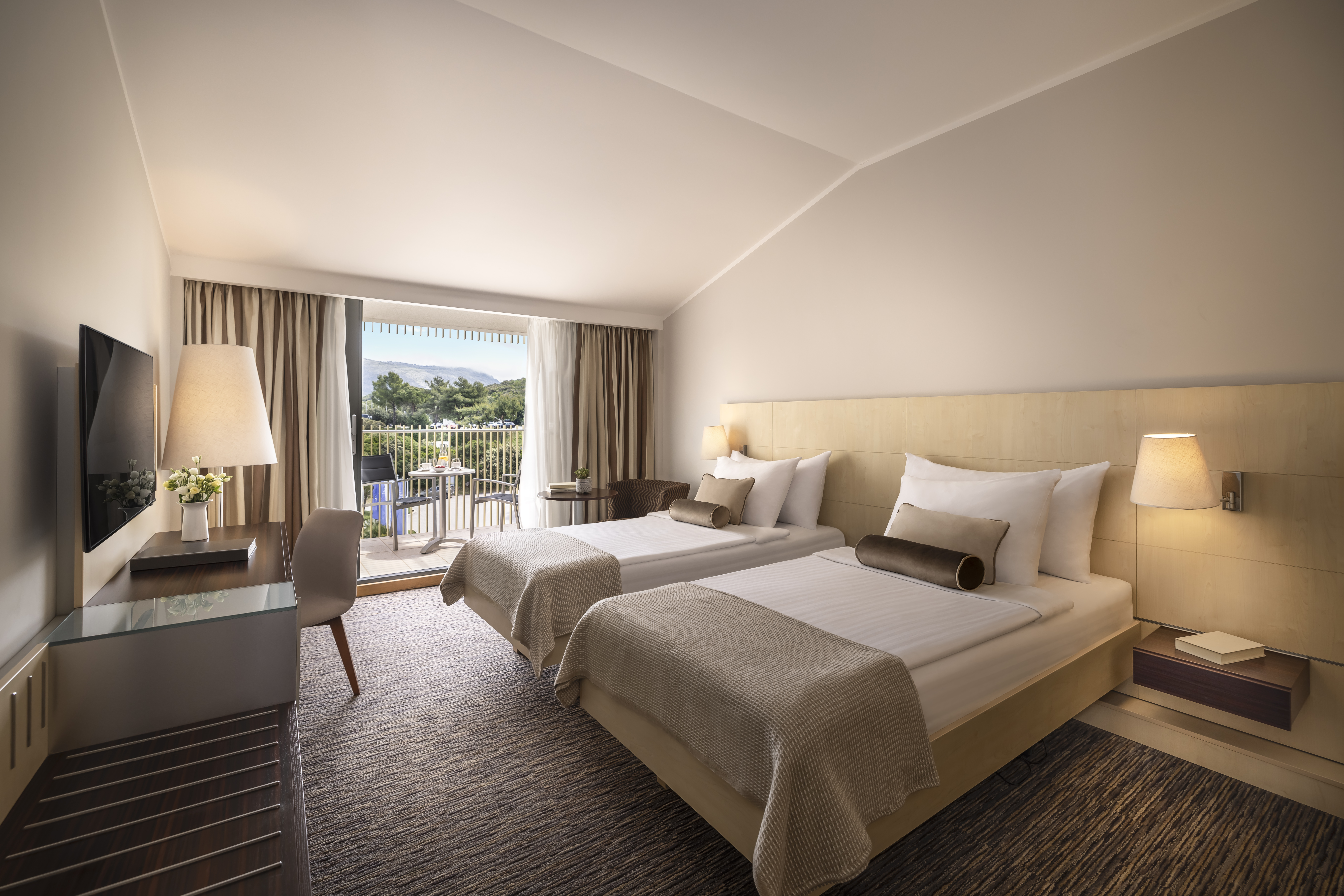 Twin Classic with Balcony