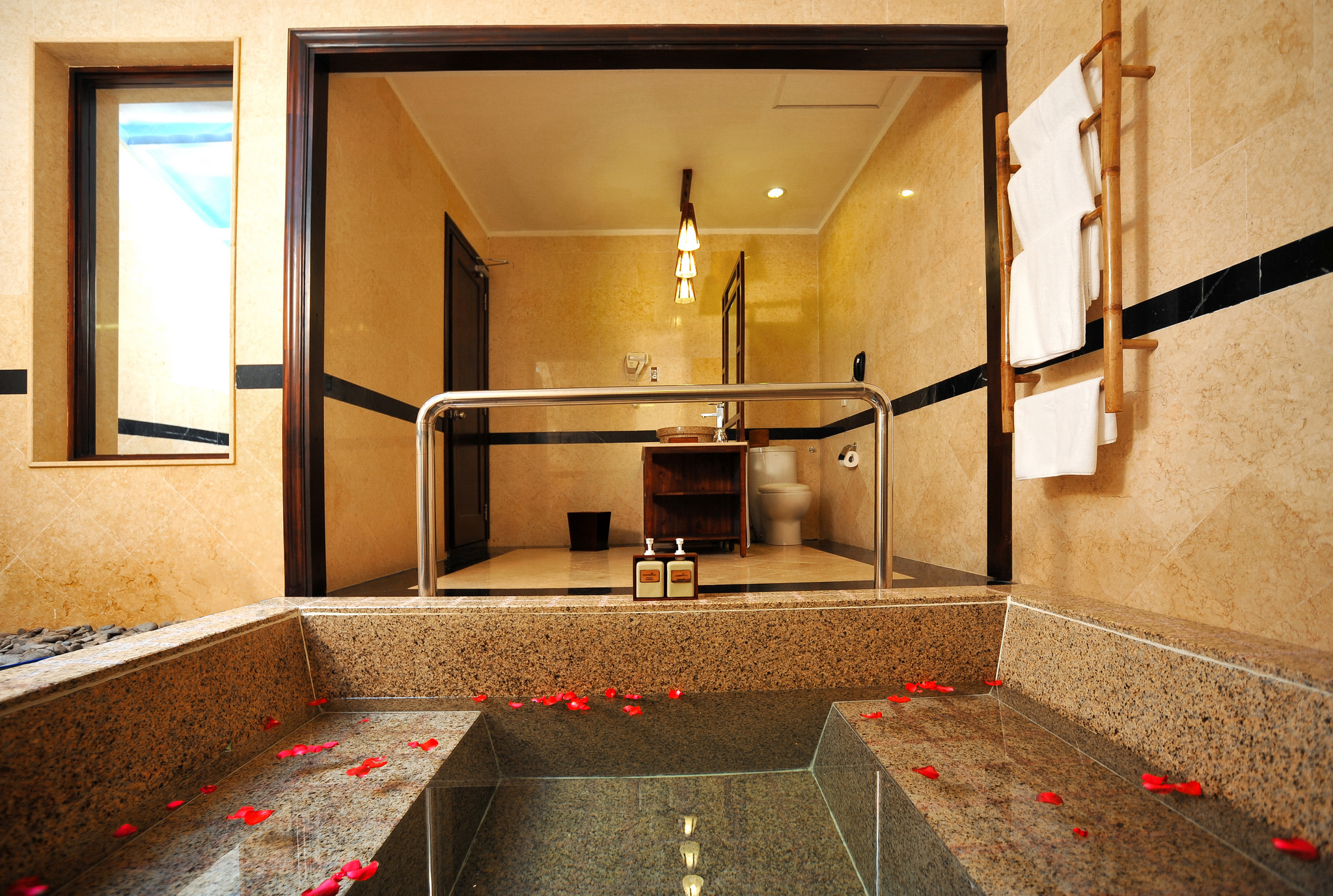 Bungalow Garden View