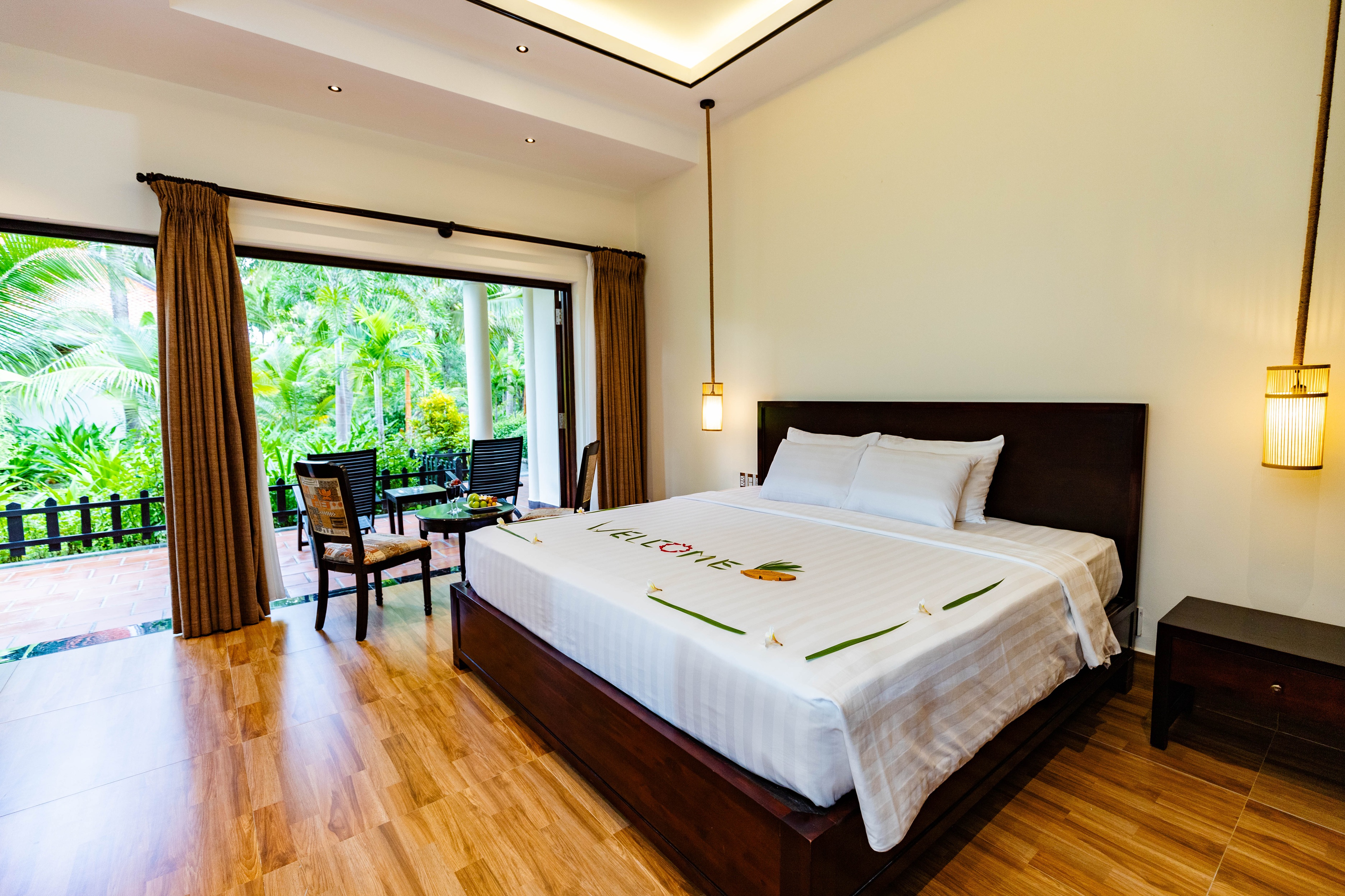 Bungalow Garden View