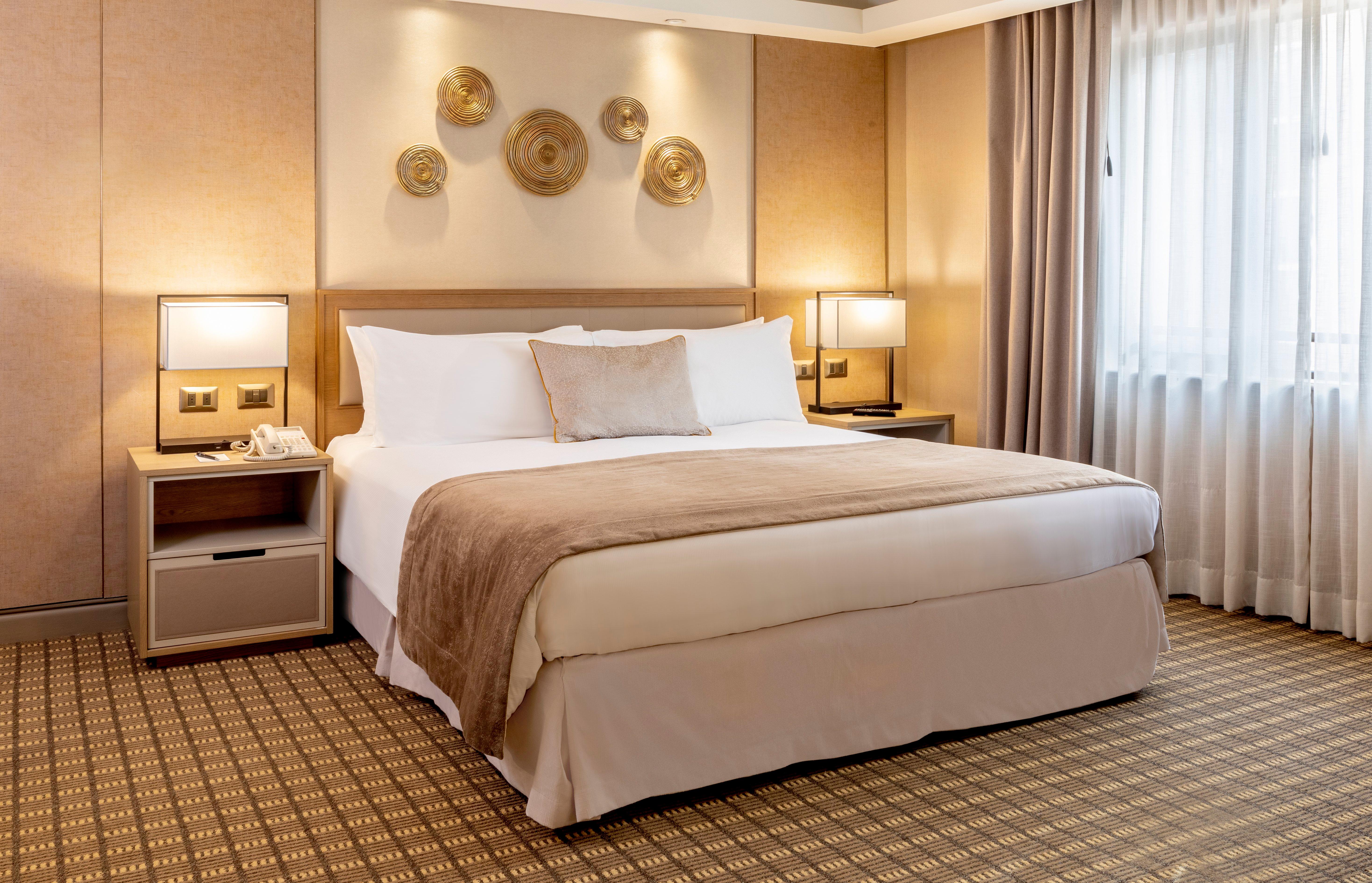 Double Classic King Bed