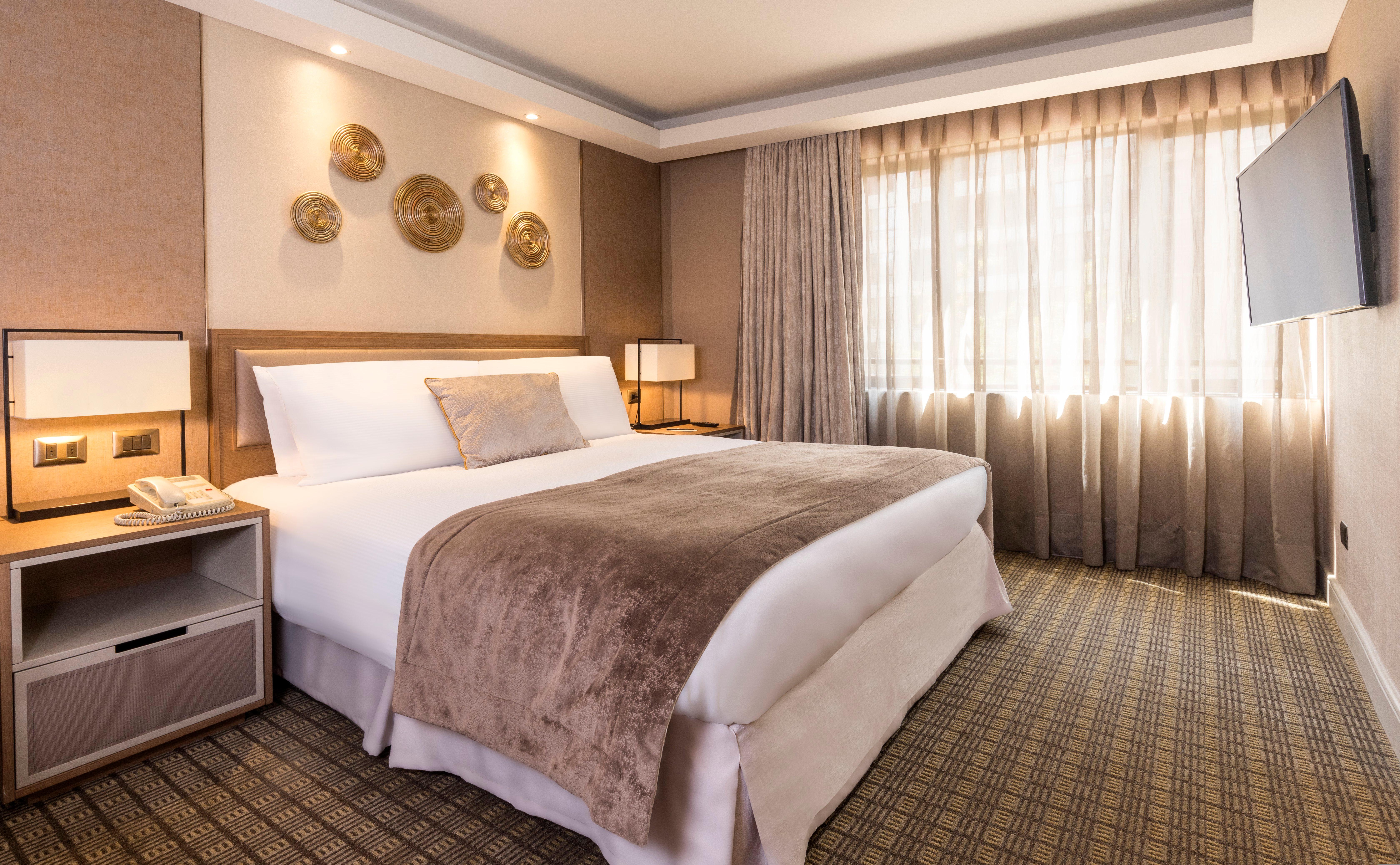 Double Classic King Bed