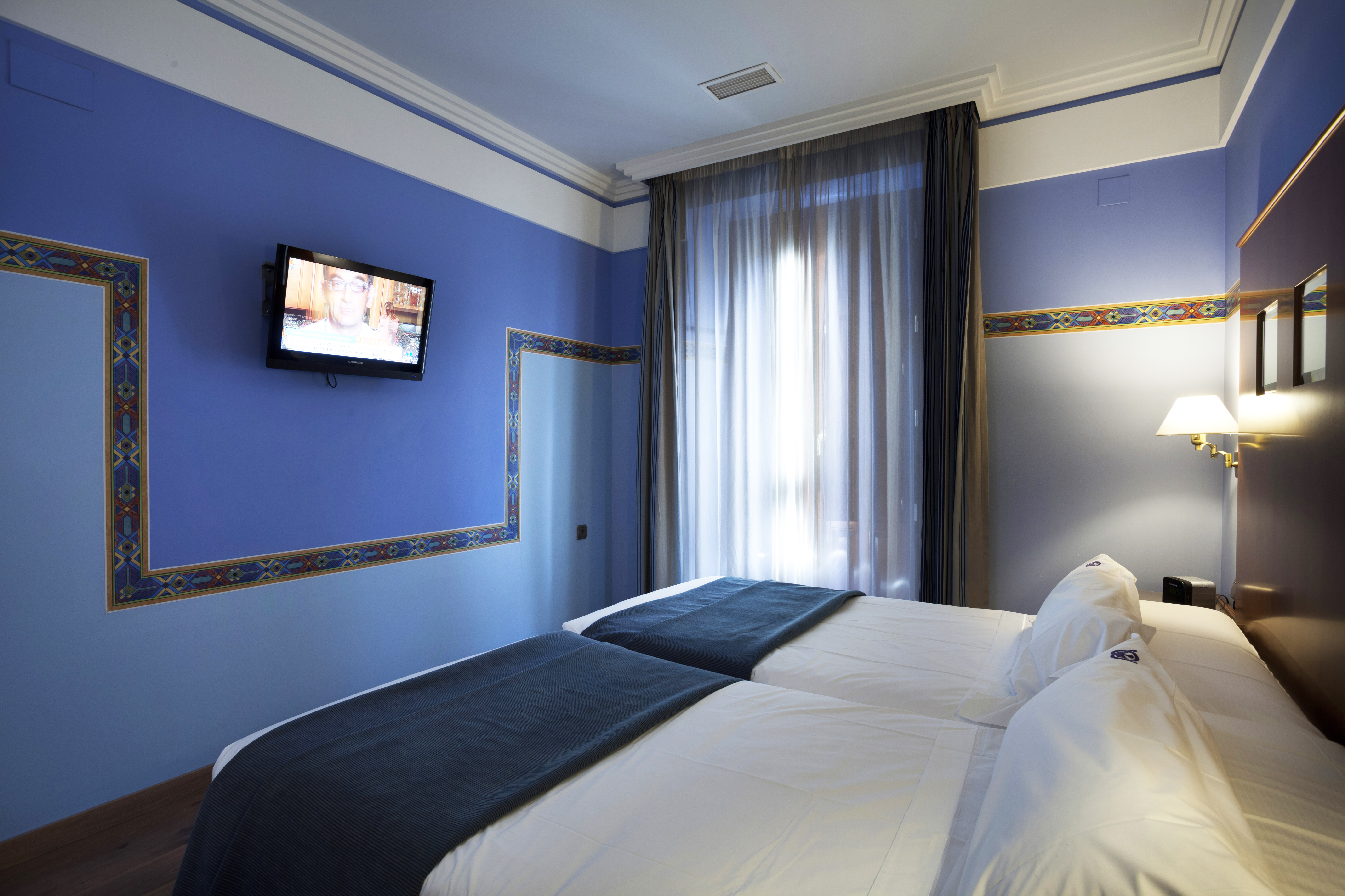 Suite Capacity 6 Two Bedrooms