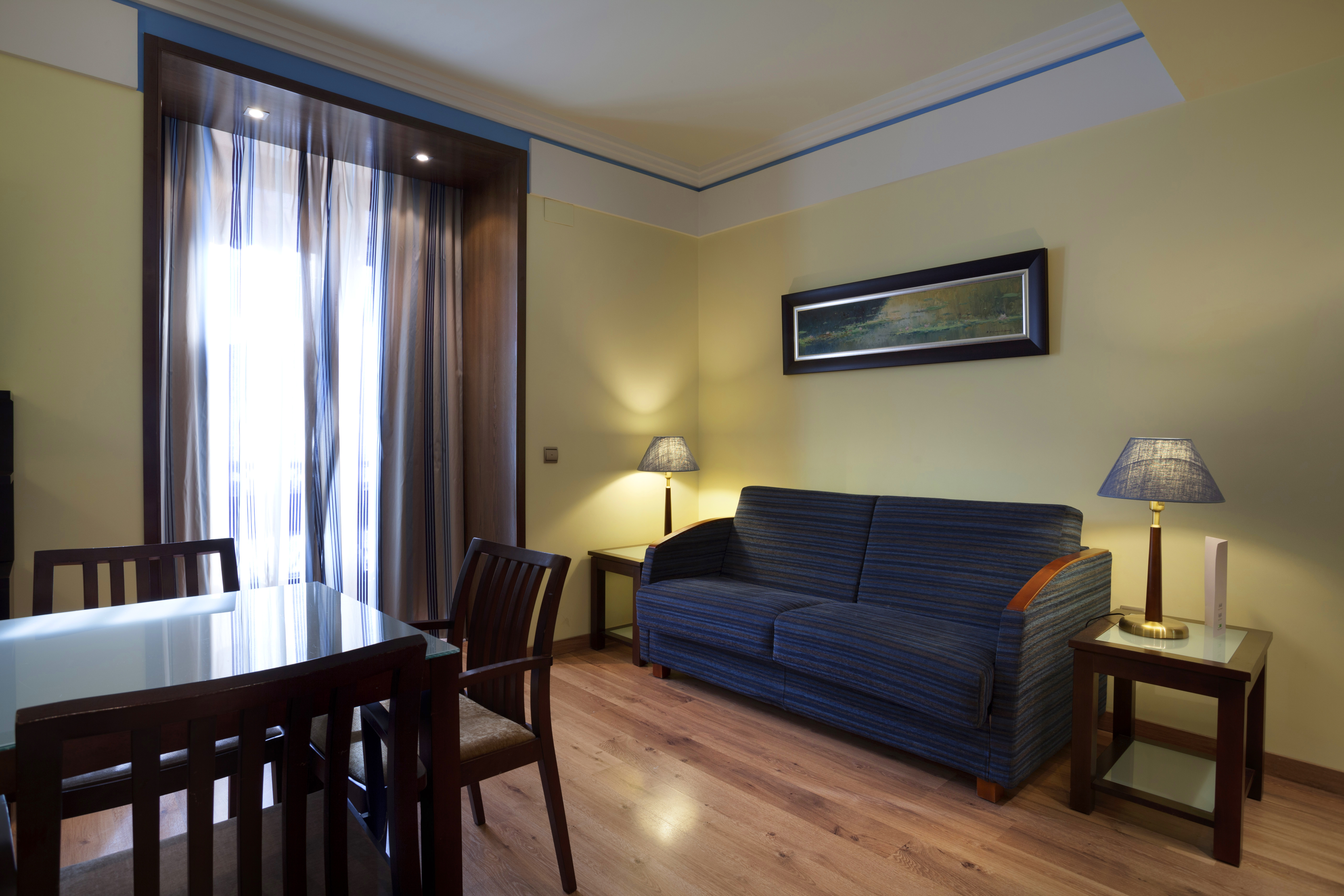 Suite Capacity 4 Two Bedrooms