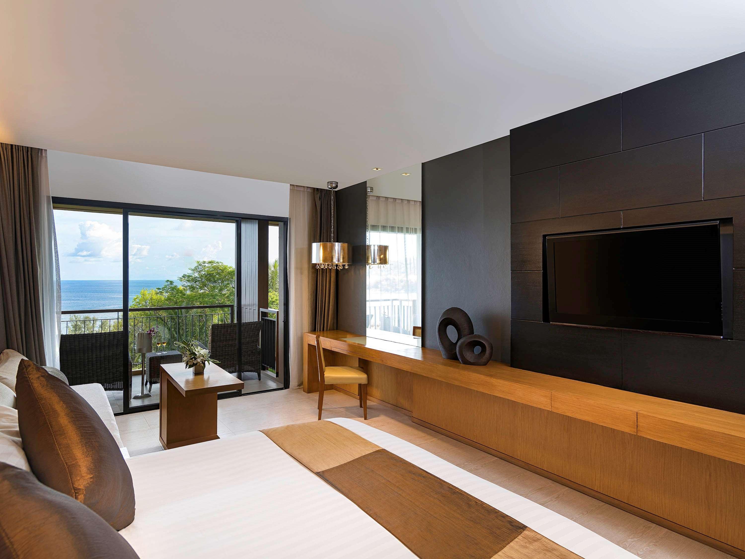 Double Deluxe Sea View with Balcony