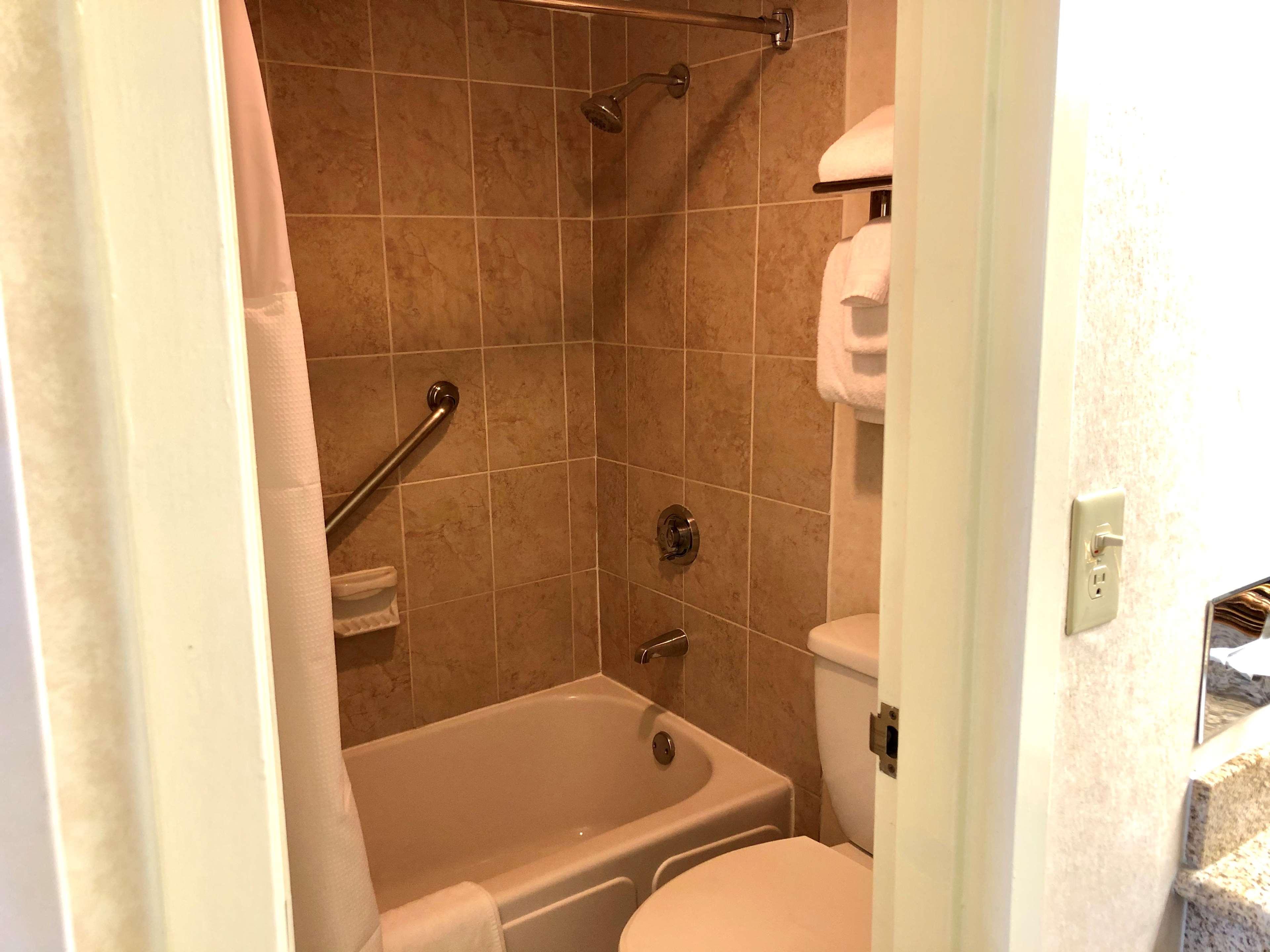 Suite Queen Size Bed