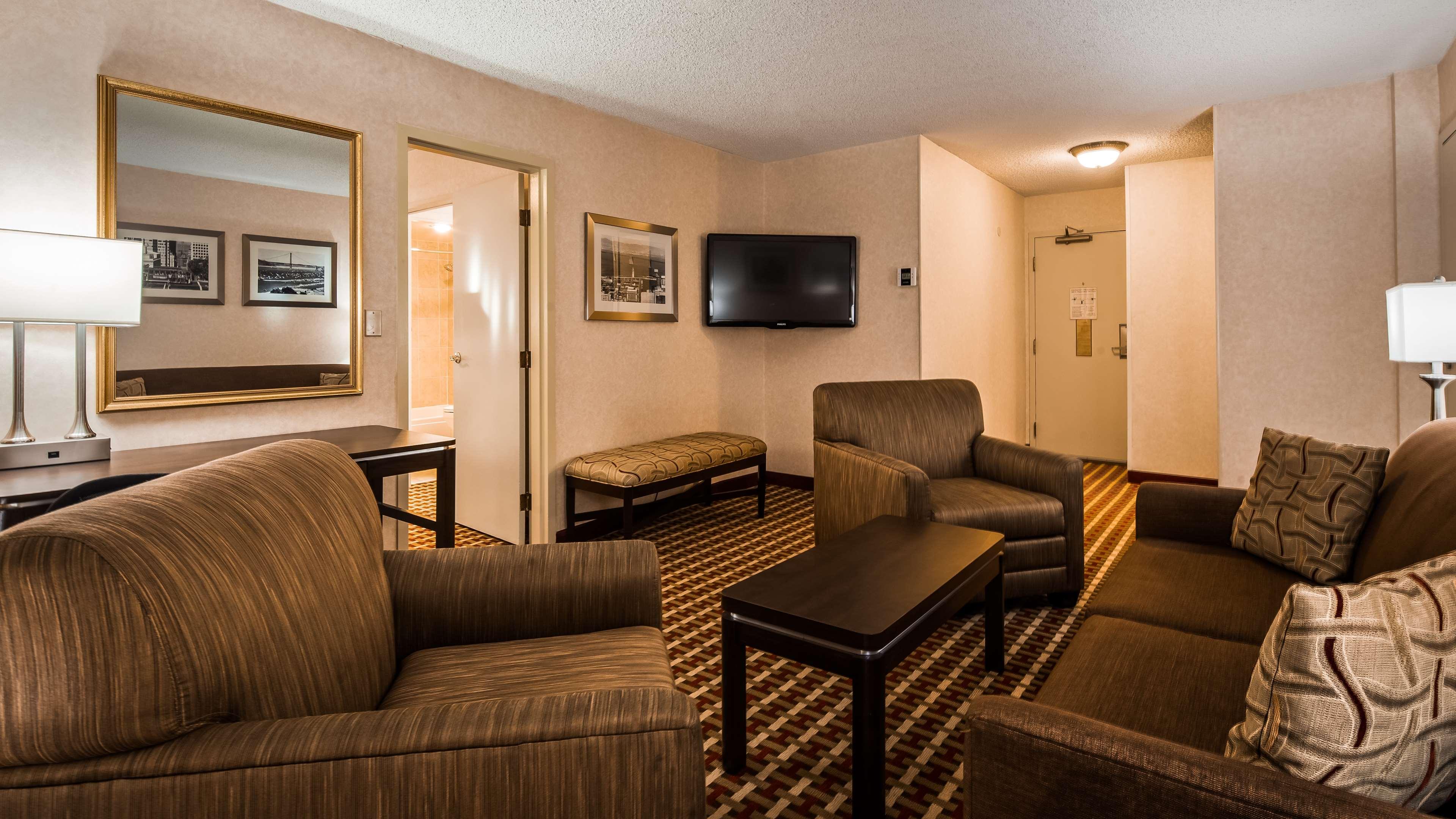 Suite Queen Size Bed