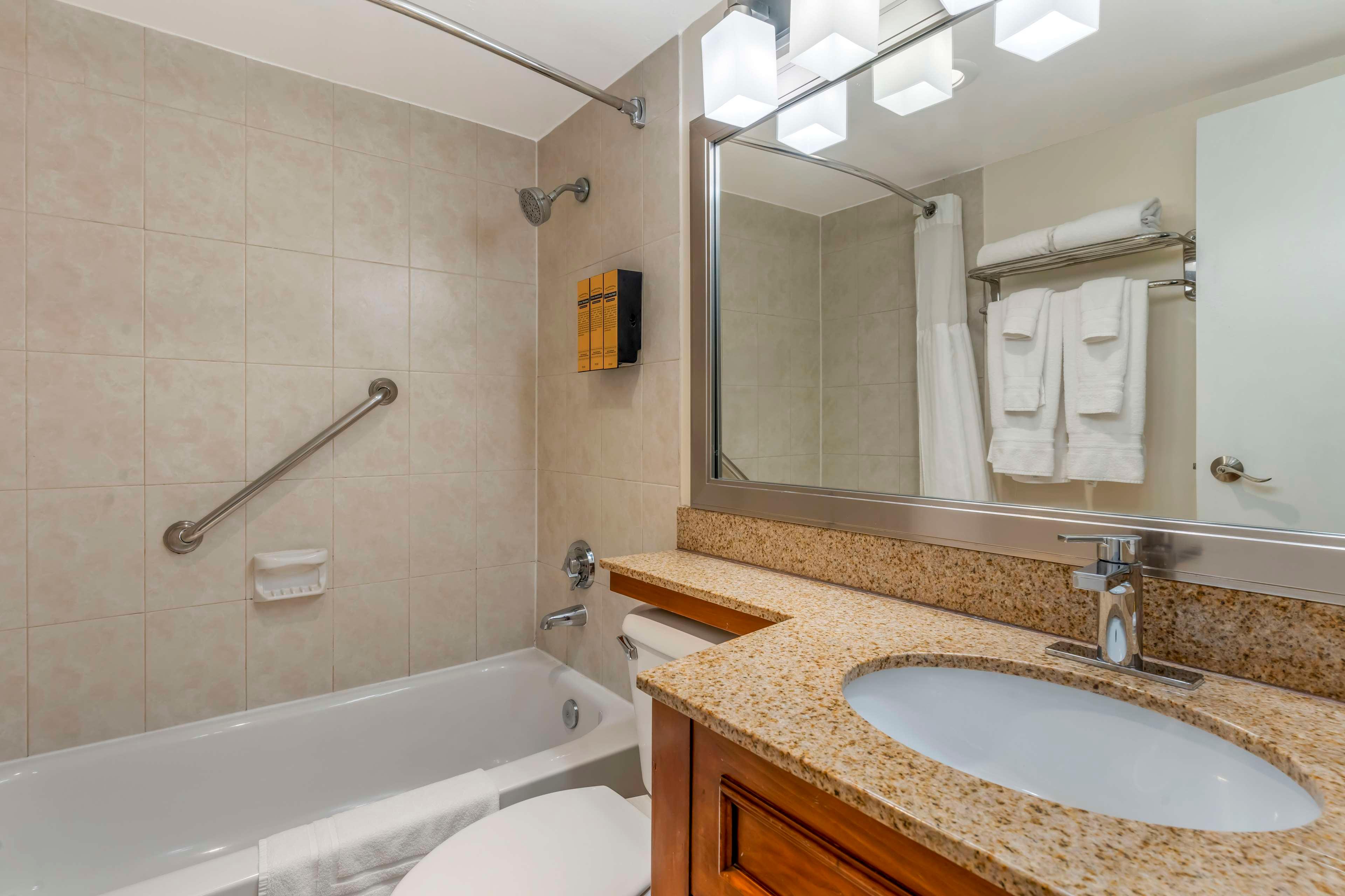 Suite Queen Size Bed