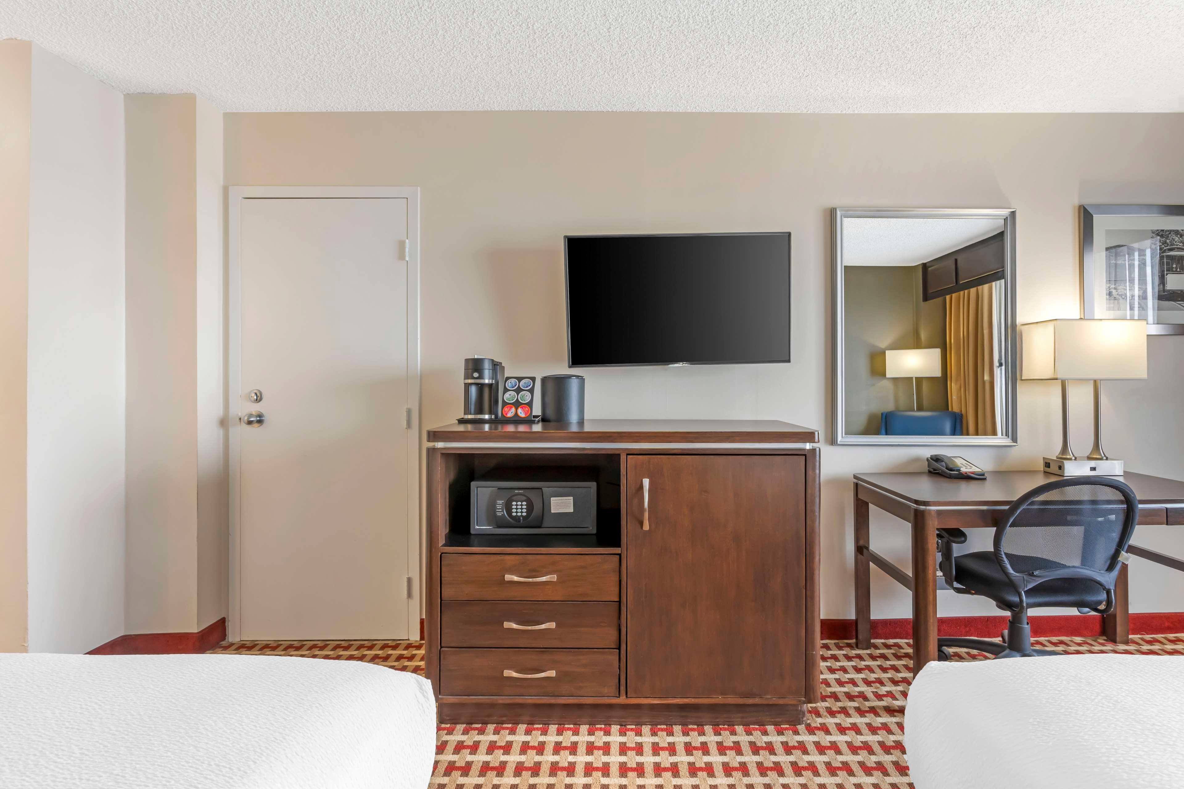 Room Two Double Beds