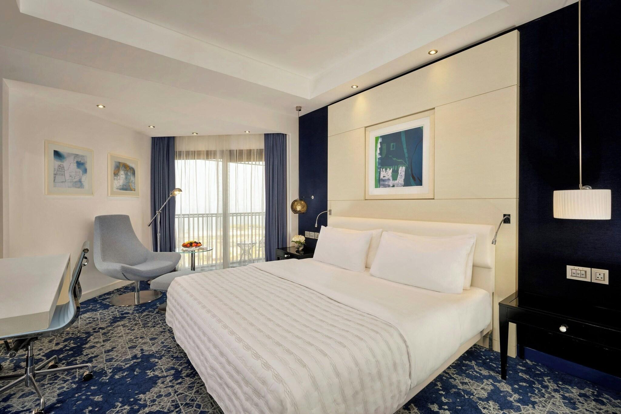 Double Club King Bed