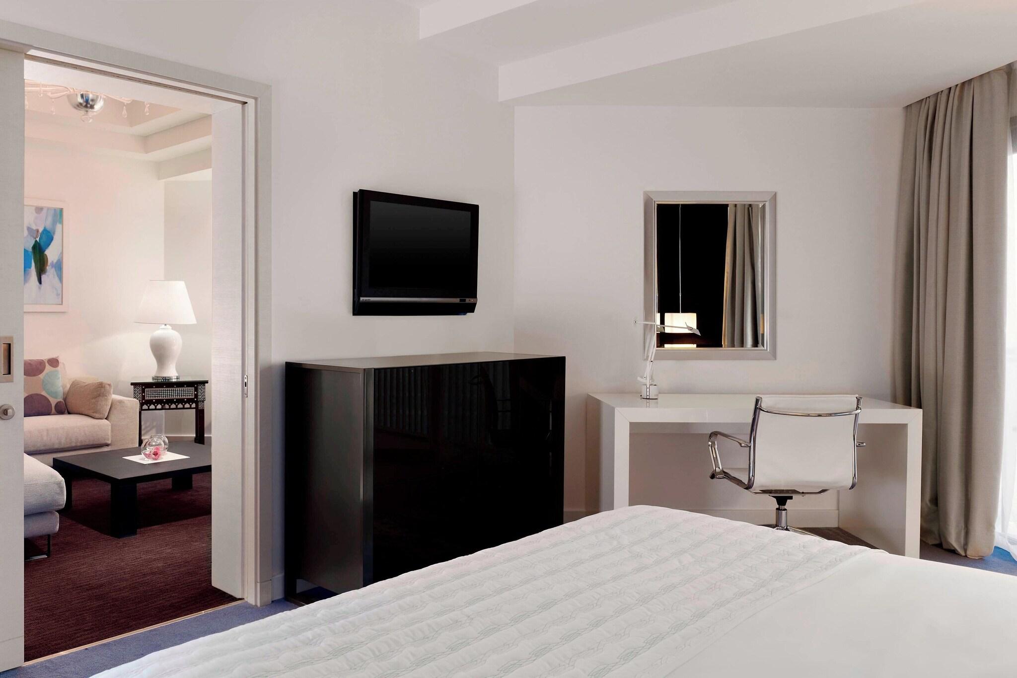 Junior Suite King Size Bed