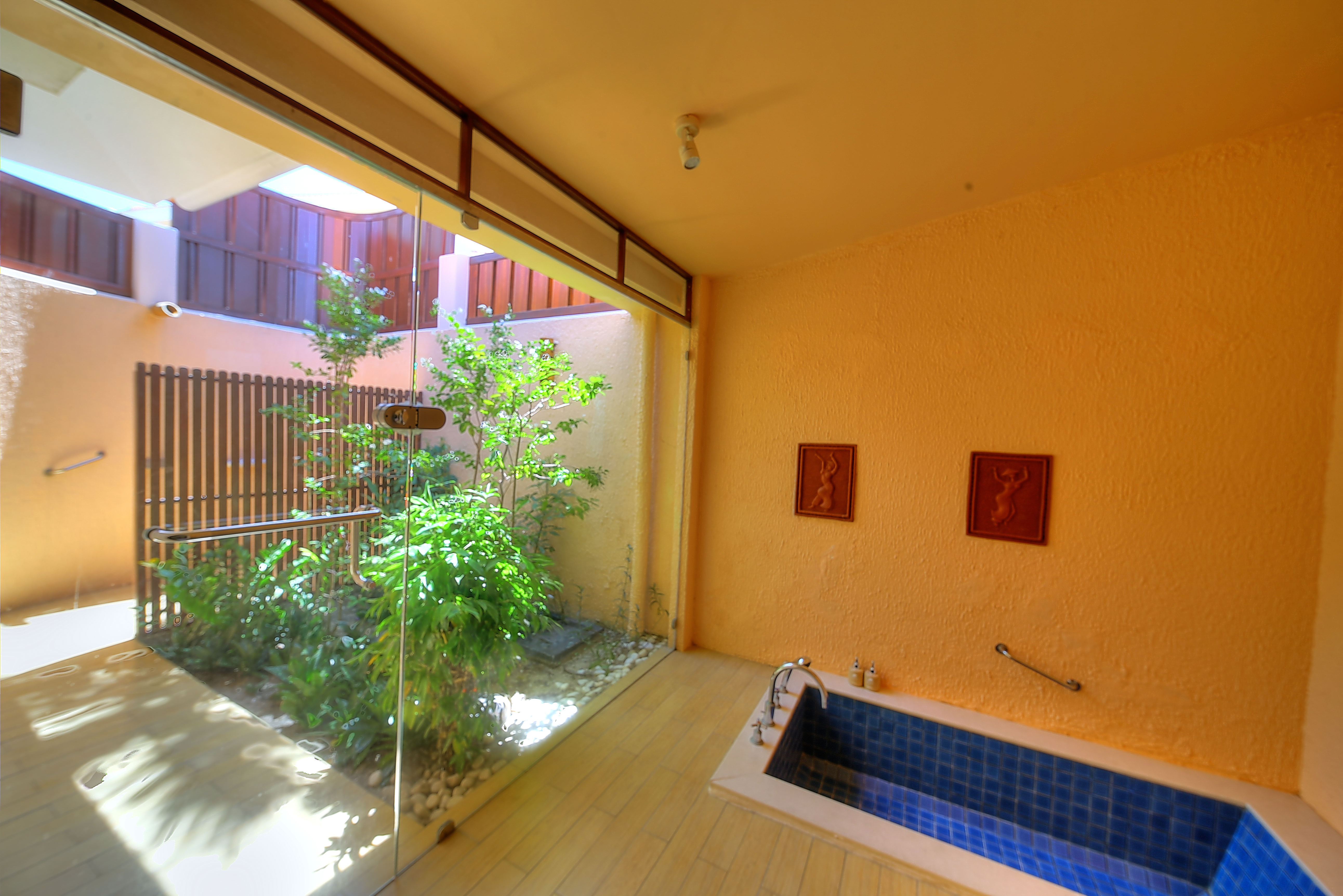 Family Room Garden View