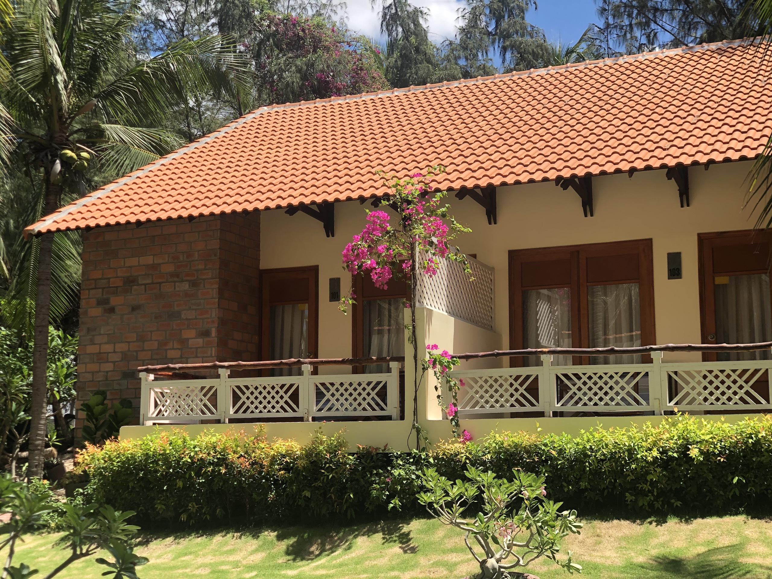 Bungalow Garden View
