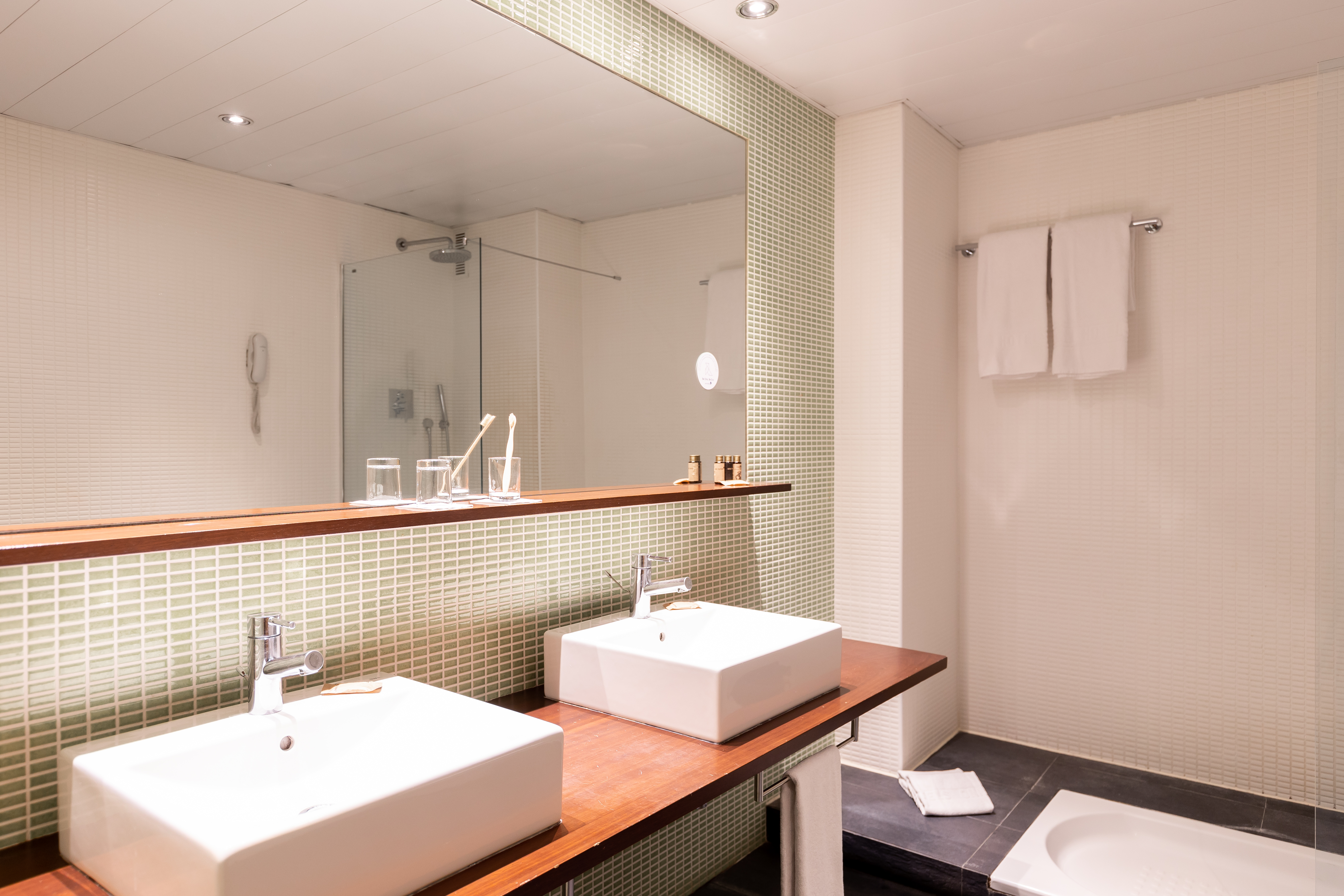 Double Single Superior